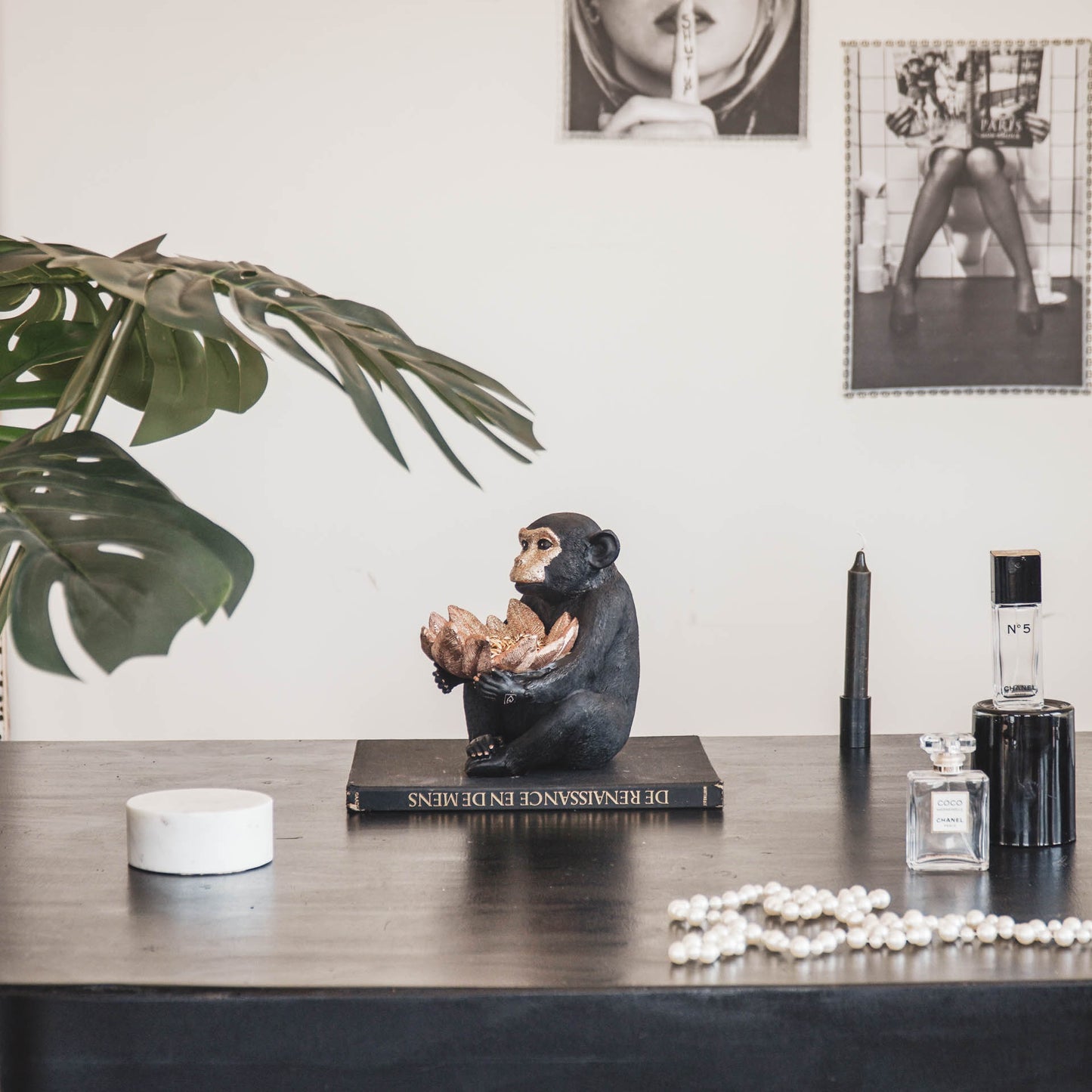 HV Monkey statue/ basket- Black-20x22x14cm