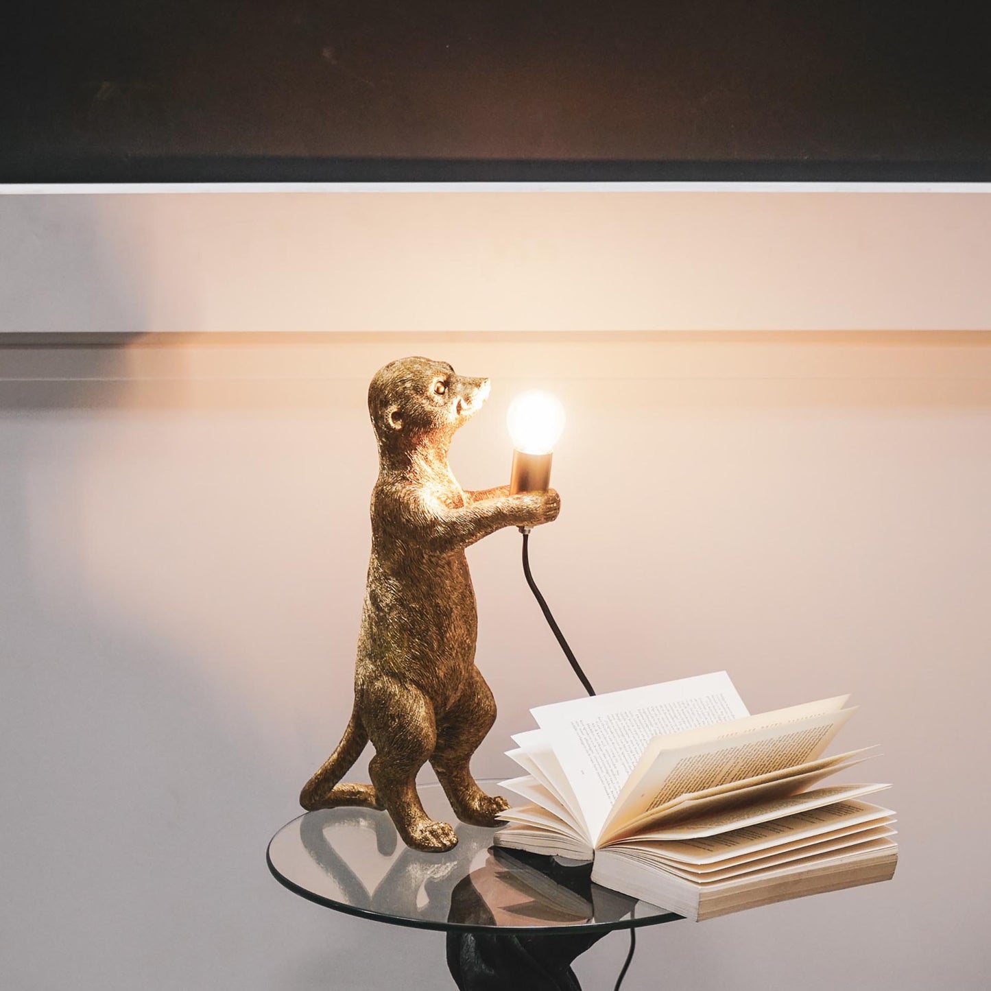 Housevitamin Meerkat Lamp - Gold - 15x10x38cm