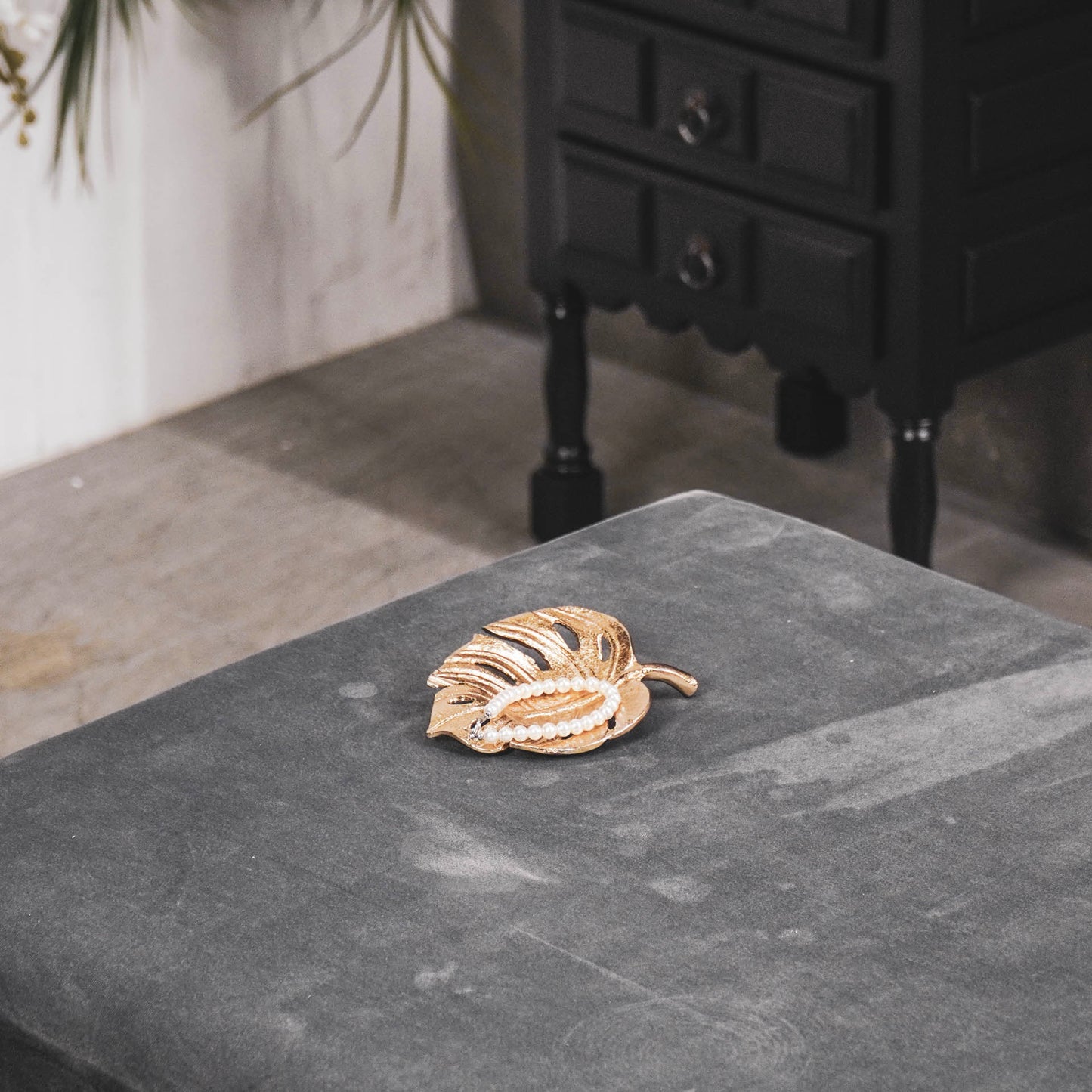 HV Golden Monsterra Leaf - 15x12x3cm