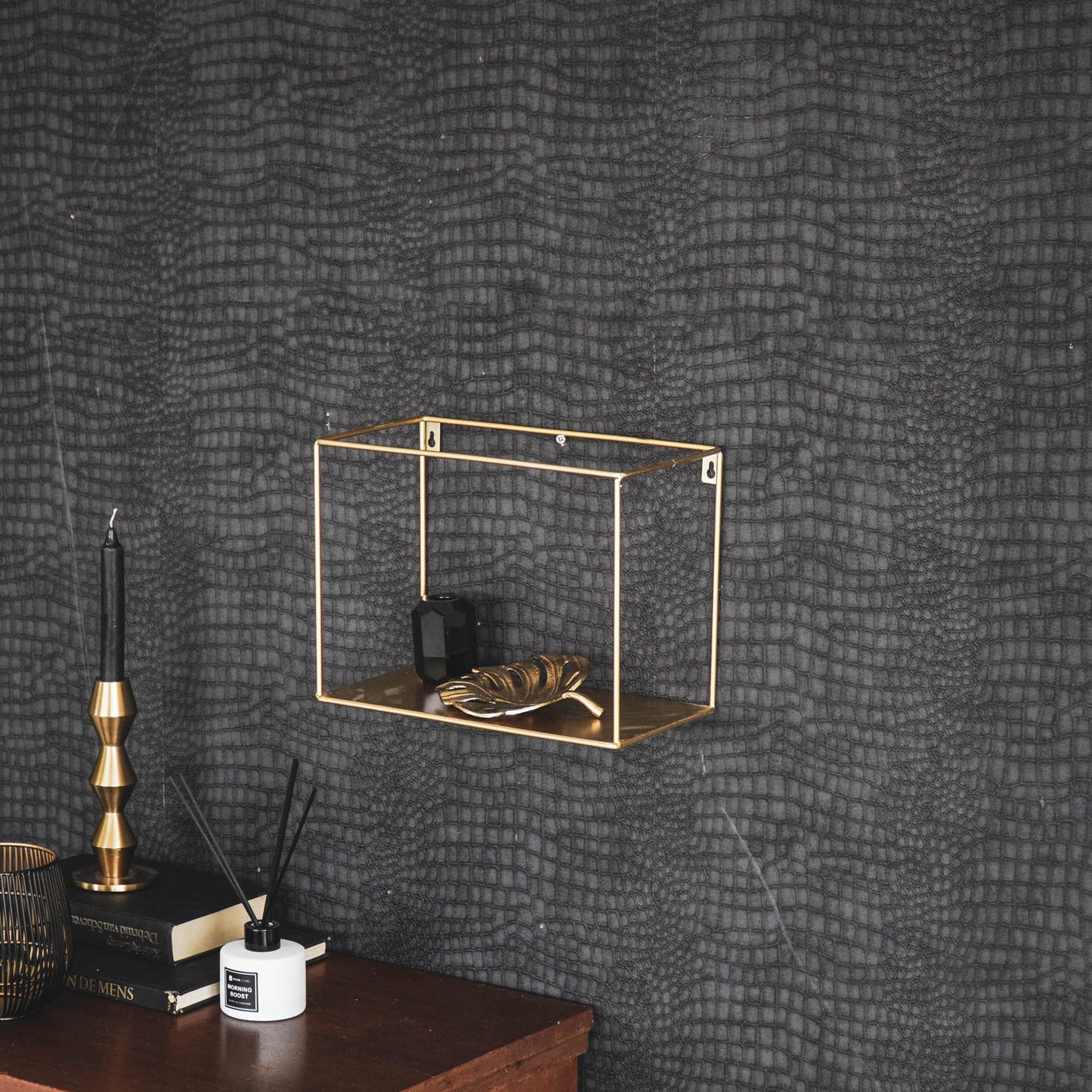 HV Wall shelf - Gold - 30x15x22cm