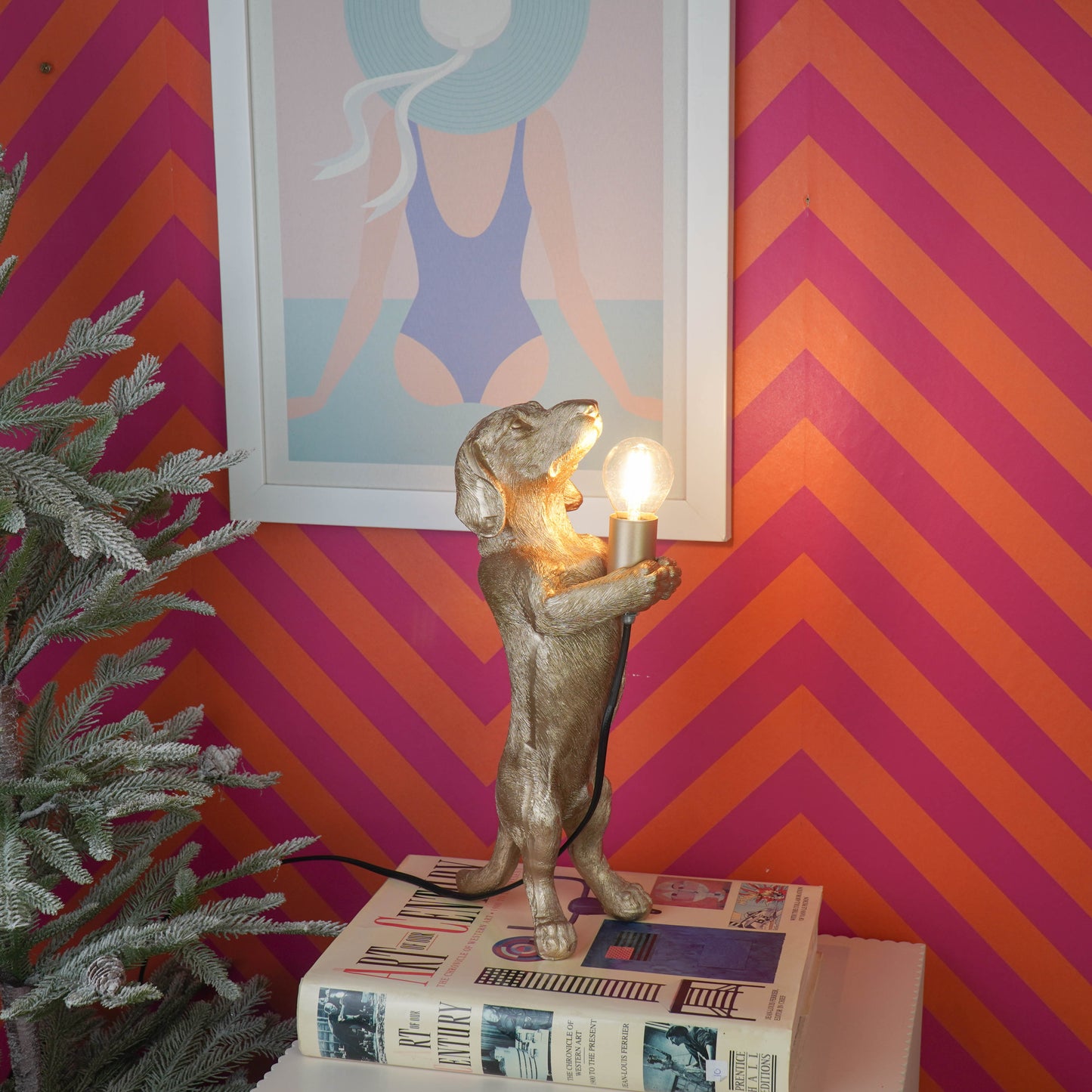 Table Lamp - Dachshund Lamp - Polyresin - Gold - E14 - 10x15x38cm