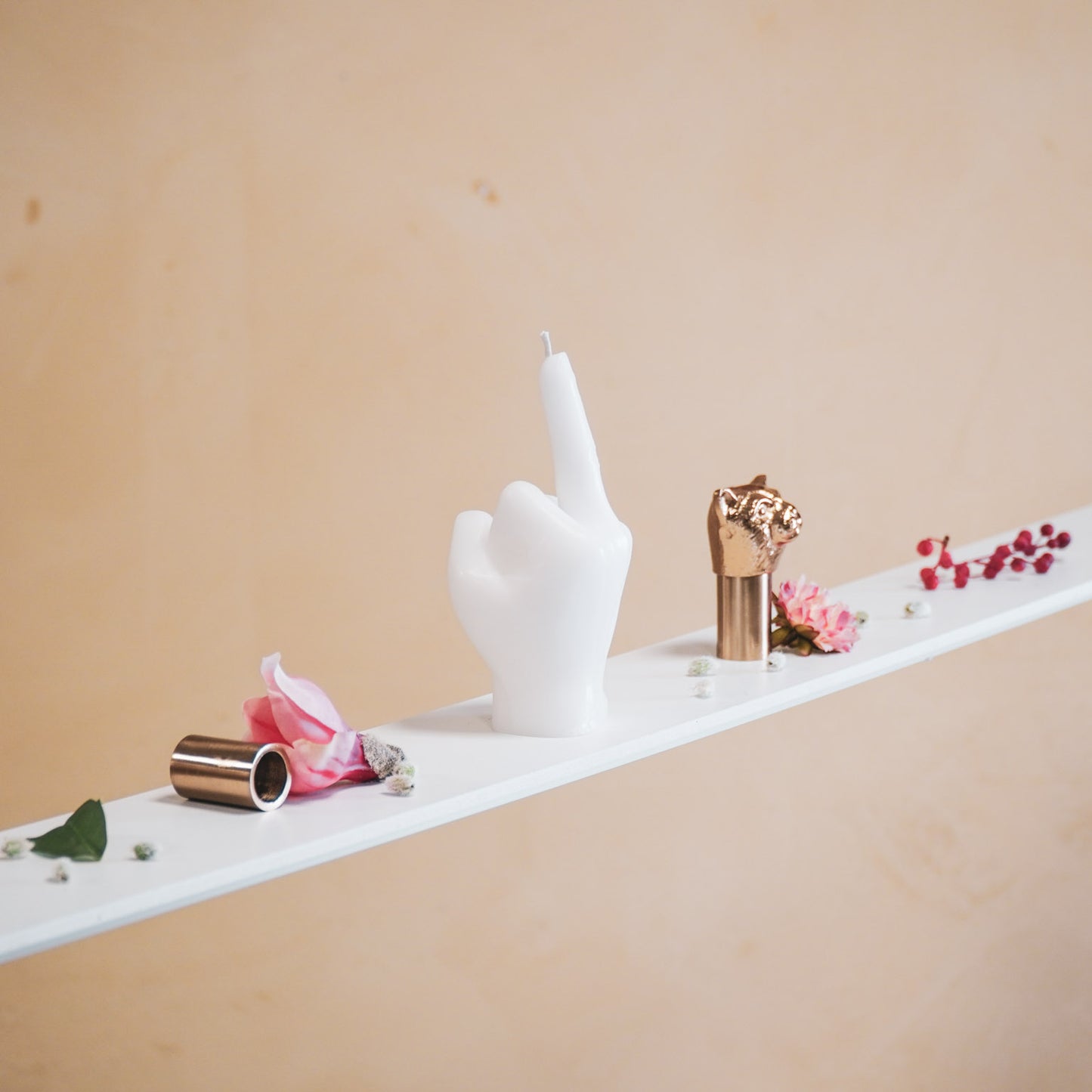 Candle -Middle Finger - Wax -White - 310 gram - 10x9x17cm
