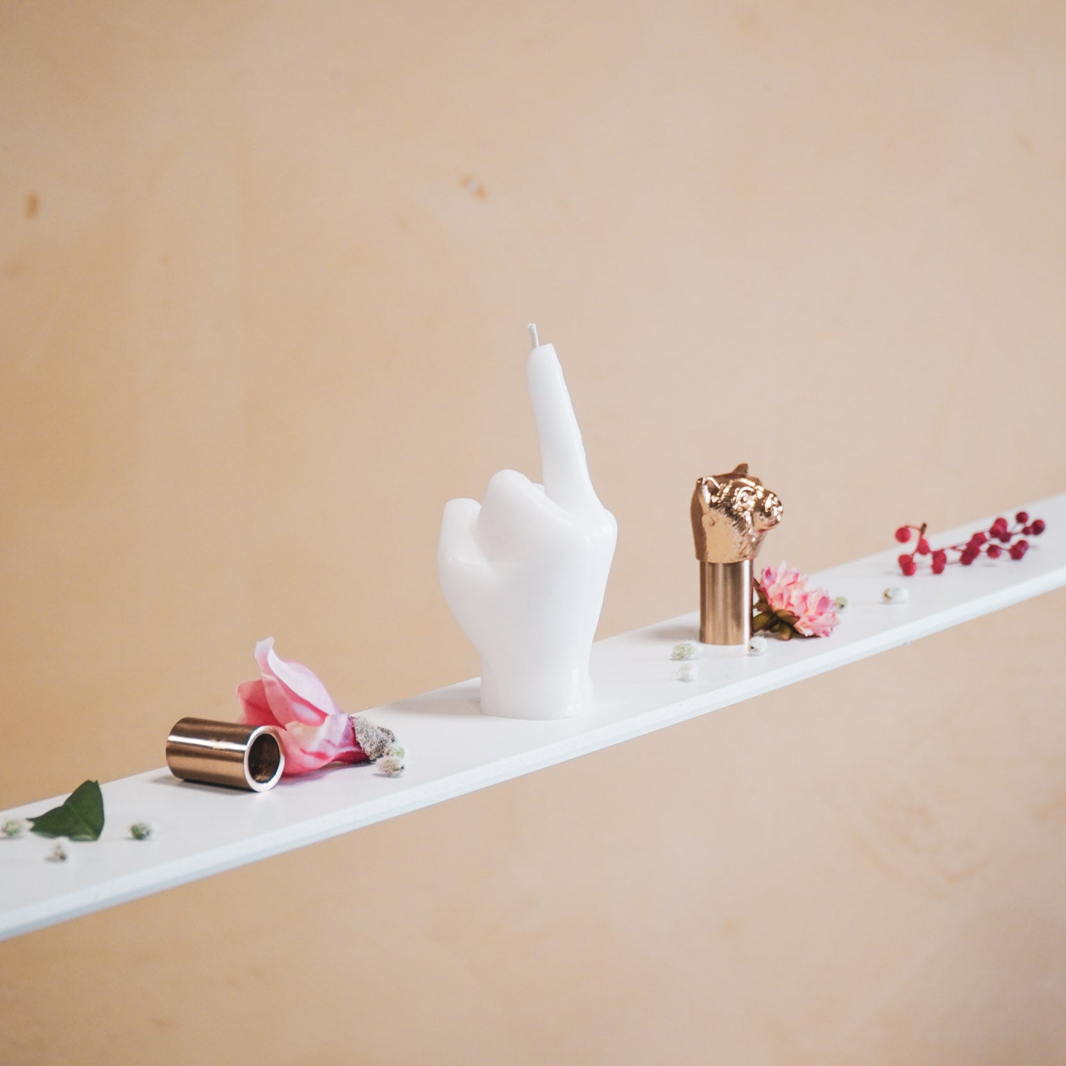 Candle -Middle Finger - Wax -White - 310 gram - 10x9x17cm