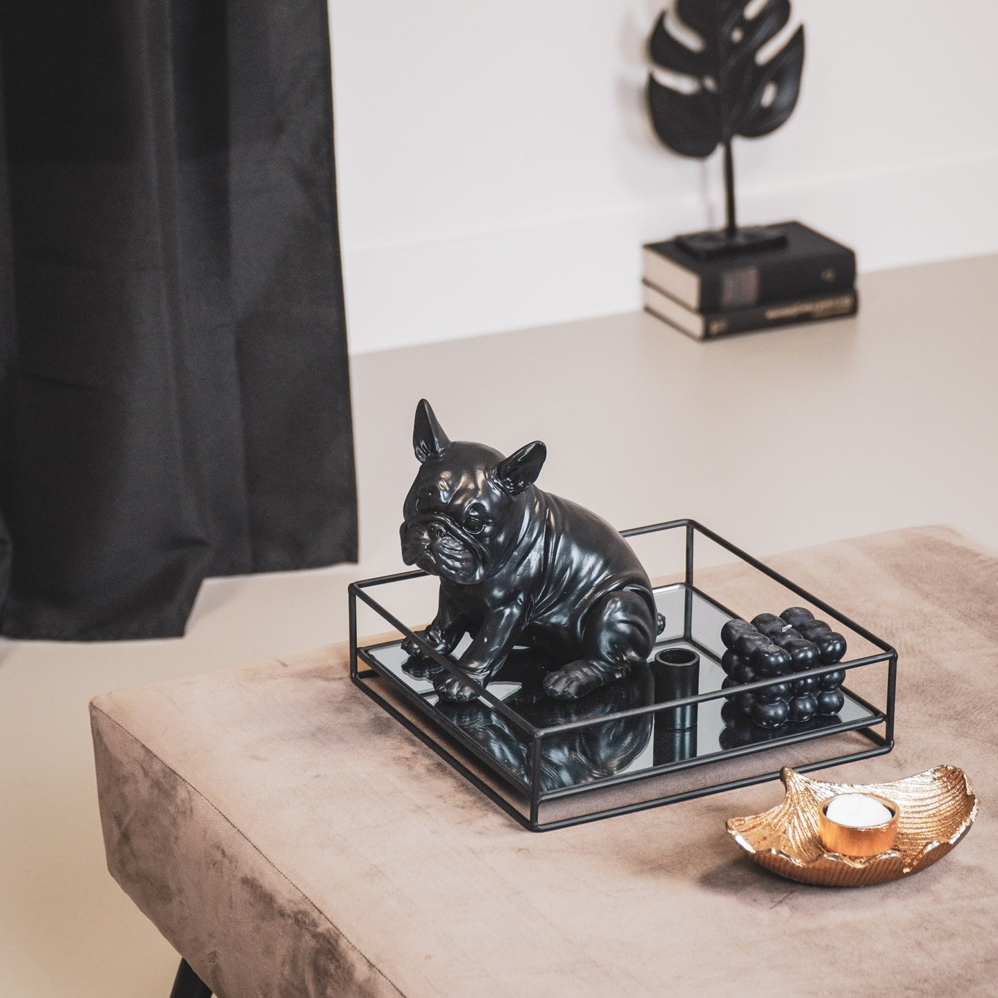 HV Bulldog- Black-19x13.5x19cm