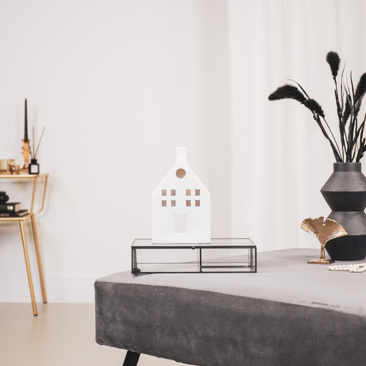 HV House Tealight Holder- White - 12x6x19,5cm