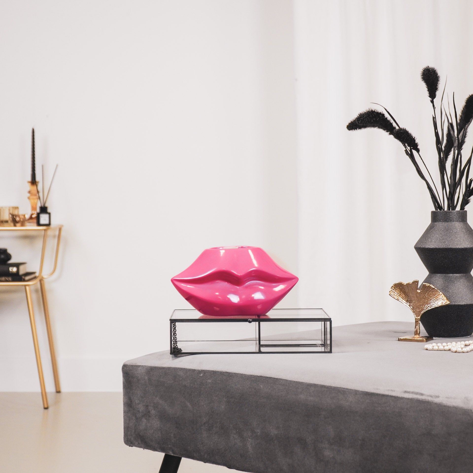 Pot - Lip - Ceramic - Neon Pink - 21x19x11cm