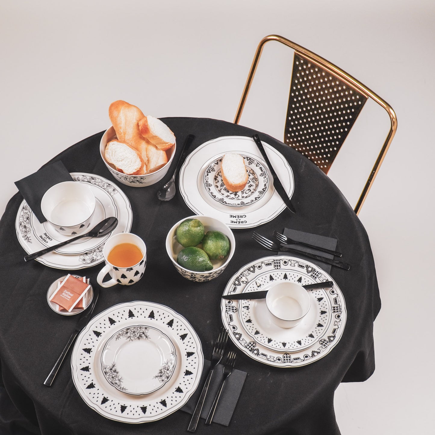 Plate - Dutch Black - Newbone China - 26x26x1,5cm