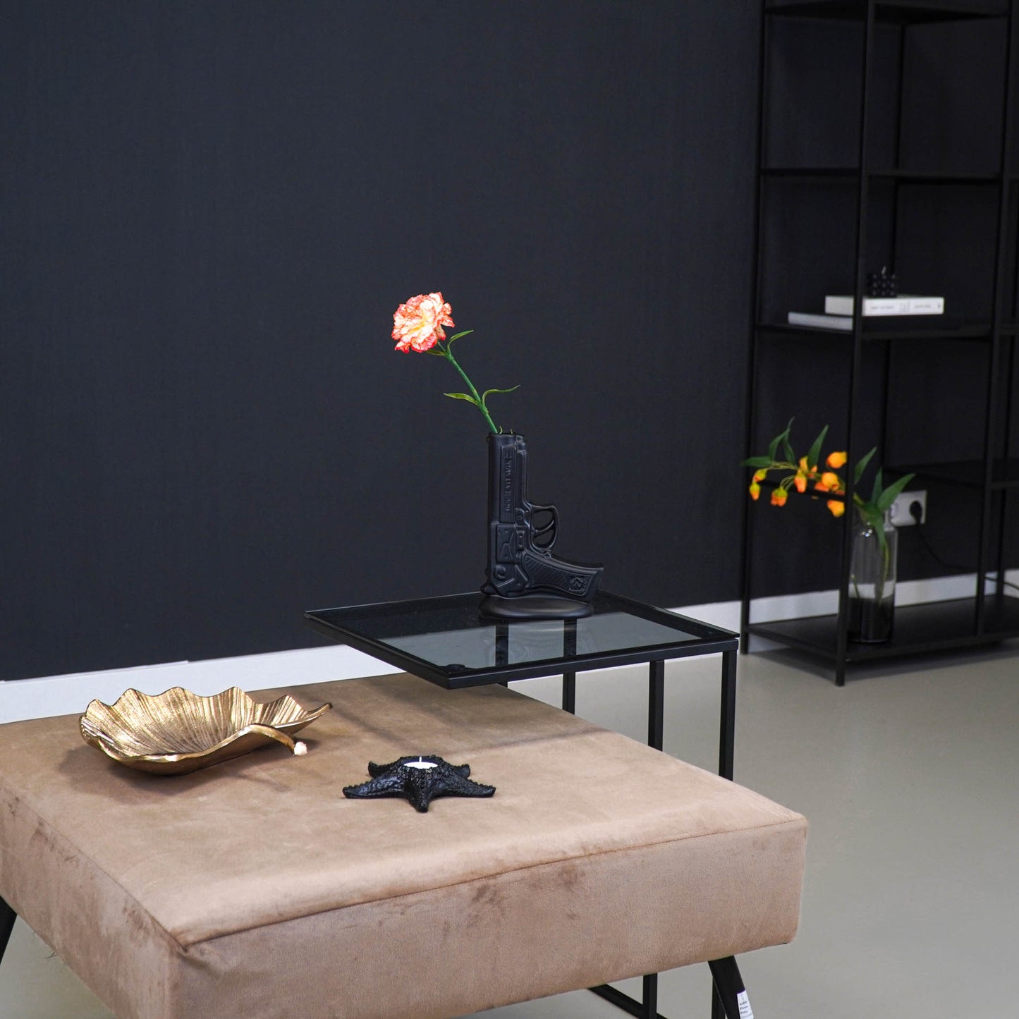 Vase - Gun - Ceramics - Black - 15x9x23cm
