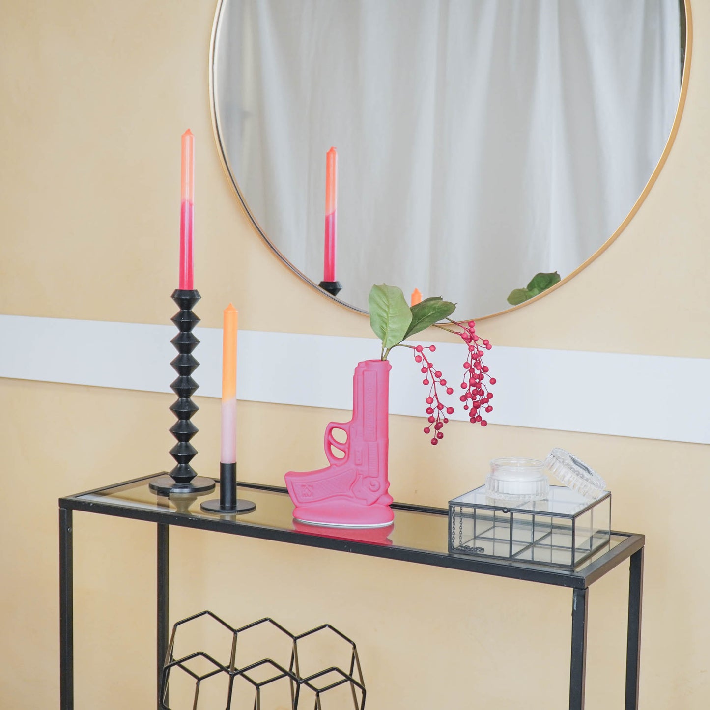 Vase - Gun - Ceramics - Neon Pink - 15x9x23cm