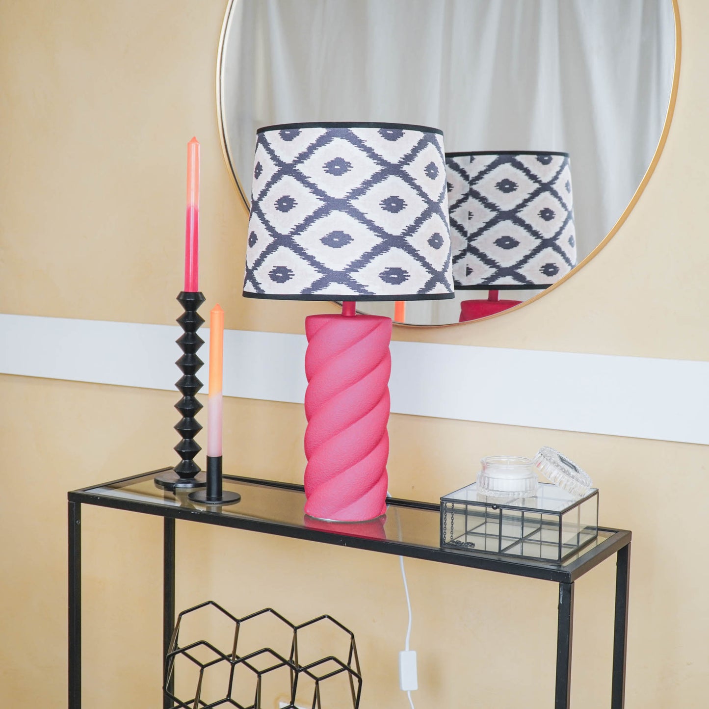 Table Lamp - Ceramics - Neon Pink - E27- 12x12x28cm