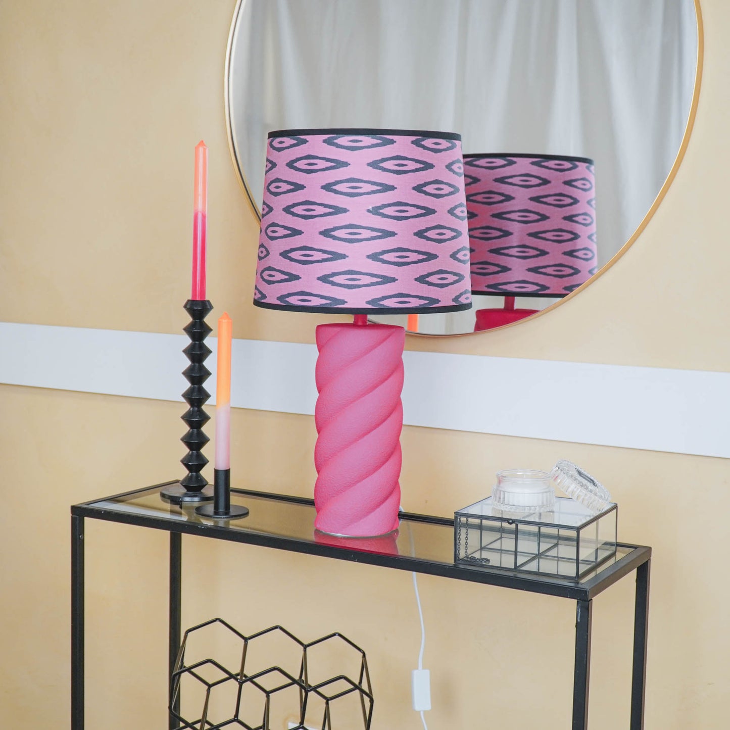 Table Lamp - Ceramics - Neon Pink - E27- 12x12x28cm