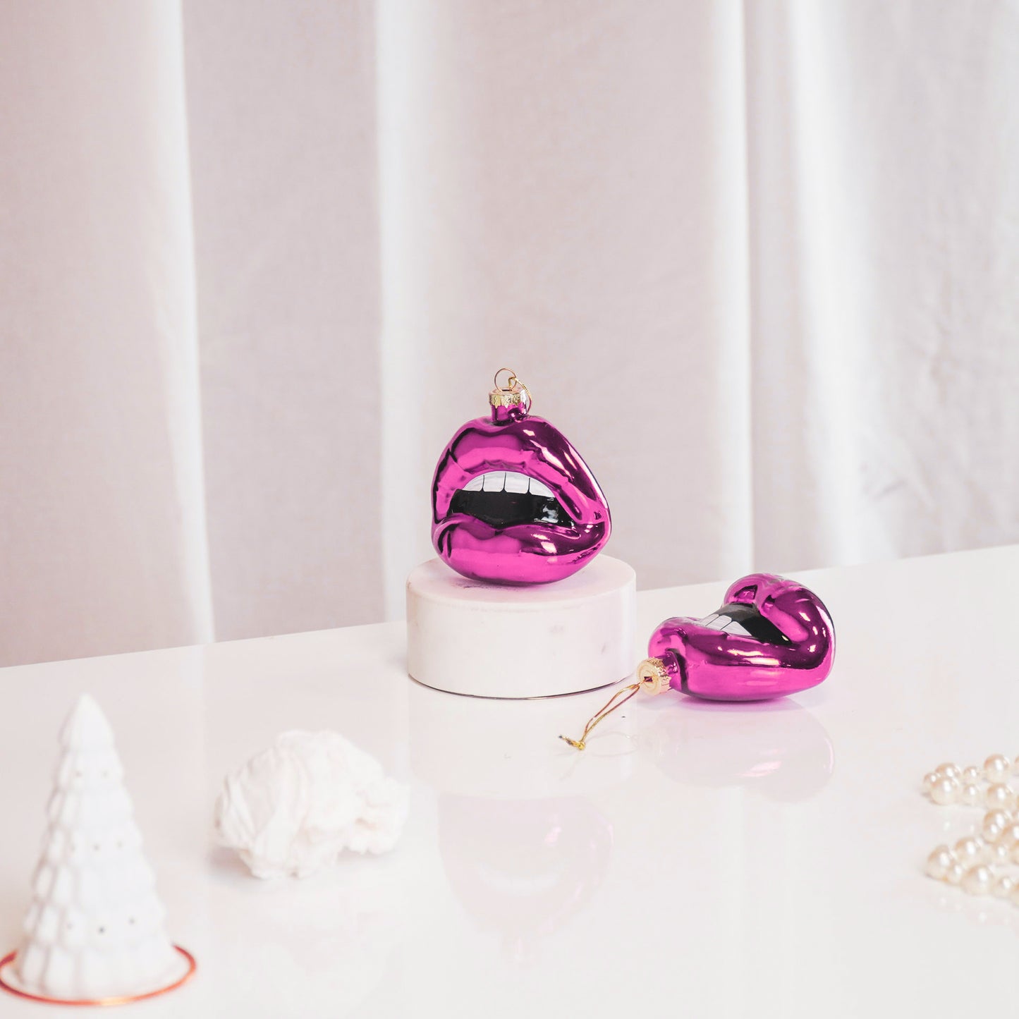 Ornament - Xmas hanger - Lip - Glass - Pink - 8,5x3,5x8,5cm