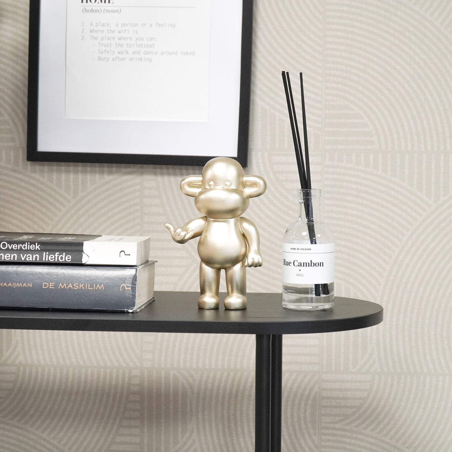 Ornament - Hang Loose Monkey Figurine 'The Legend' - Polyresin - Gold - 11x7x19cm