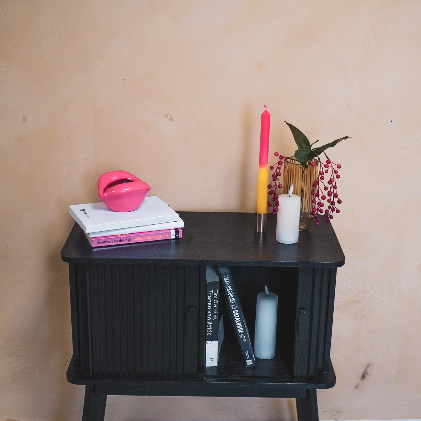 Pot - Ornament - Lip - Ceramics - Neon Pink - 12,5x11x7,5cm