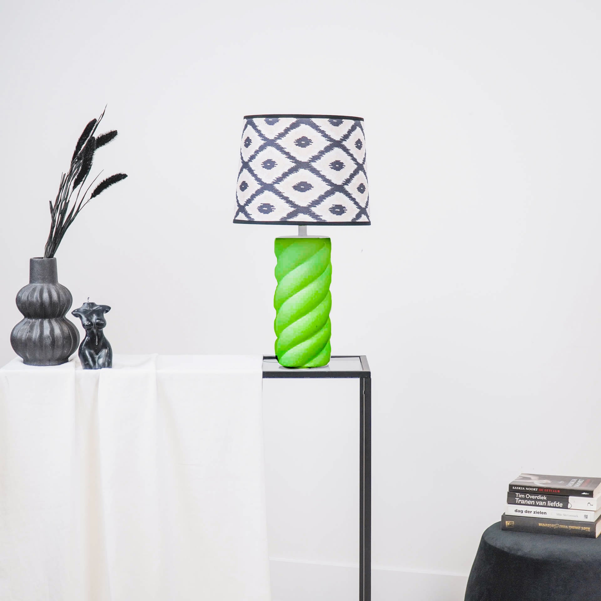 Table Lamp - Ceramics - Neon Green - E27- 12x12x28cm