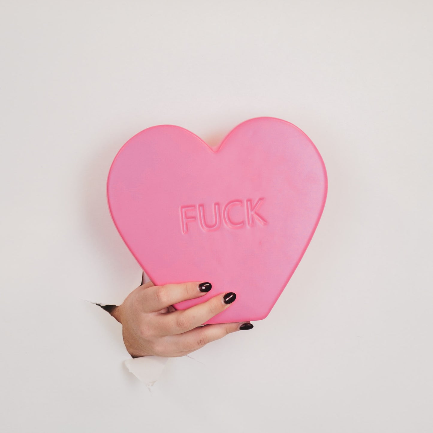 Ornament- Candy Heart 'FUCK'- Neon Pink- 20x4x18,5cm