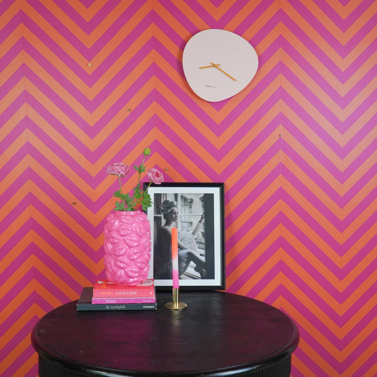 Clock - Wall Clock Organic- Pink/ Orange- 30x30x0,5 cm