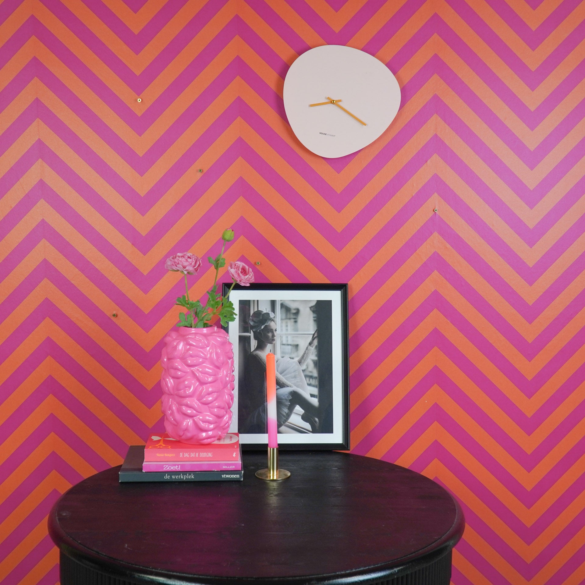 Clock - Wall Clock Organic- Pink/ Orange- 30x30x0,5 cm