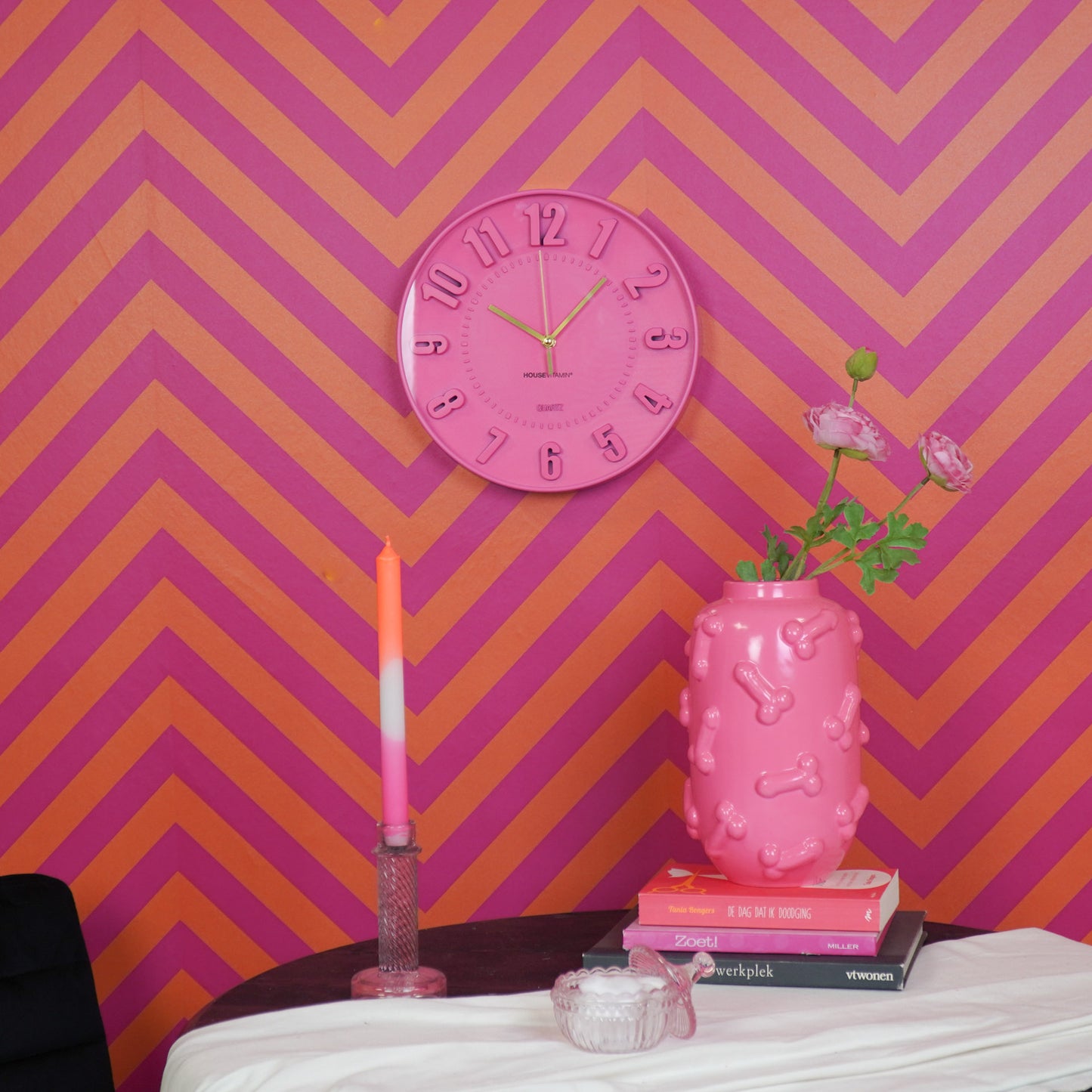 Clock- Wall Clock Numbers- Neon Pink -30x30x4cm
