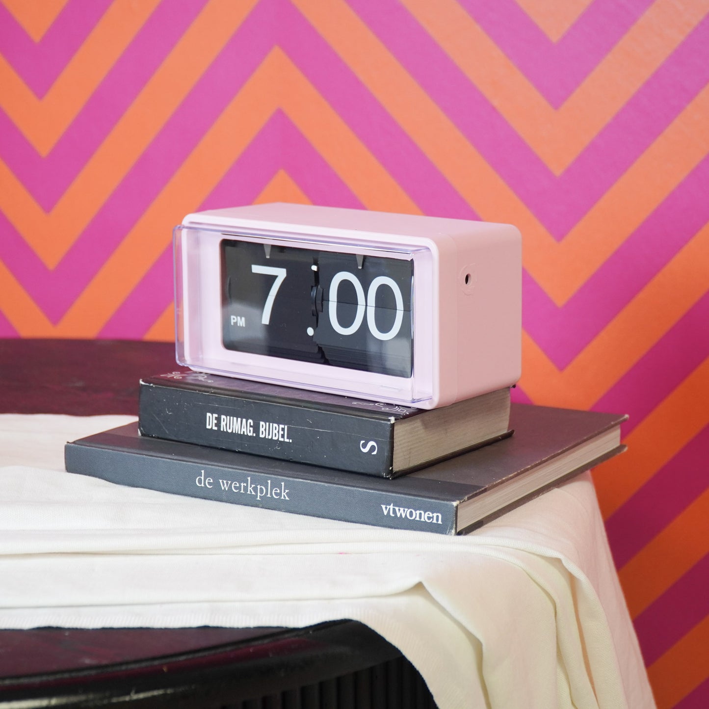 Clock- Cabinet Clock Flip Over- Pink- 22x13x11,5cm