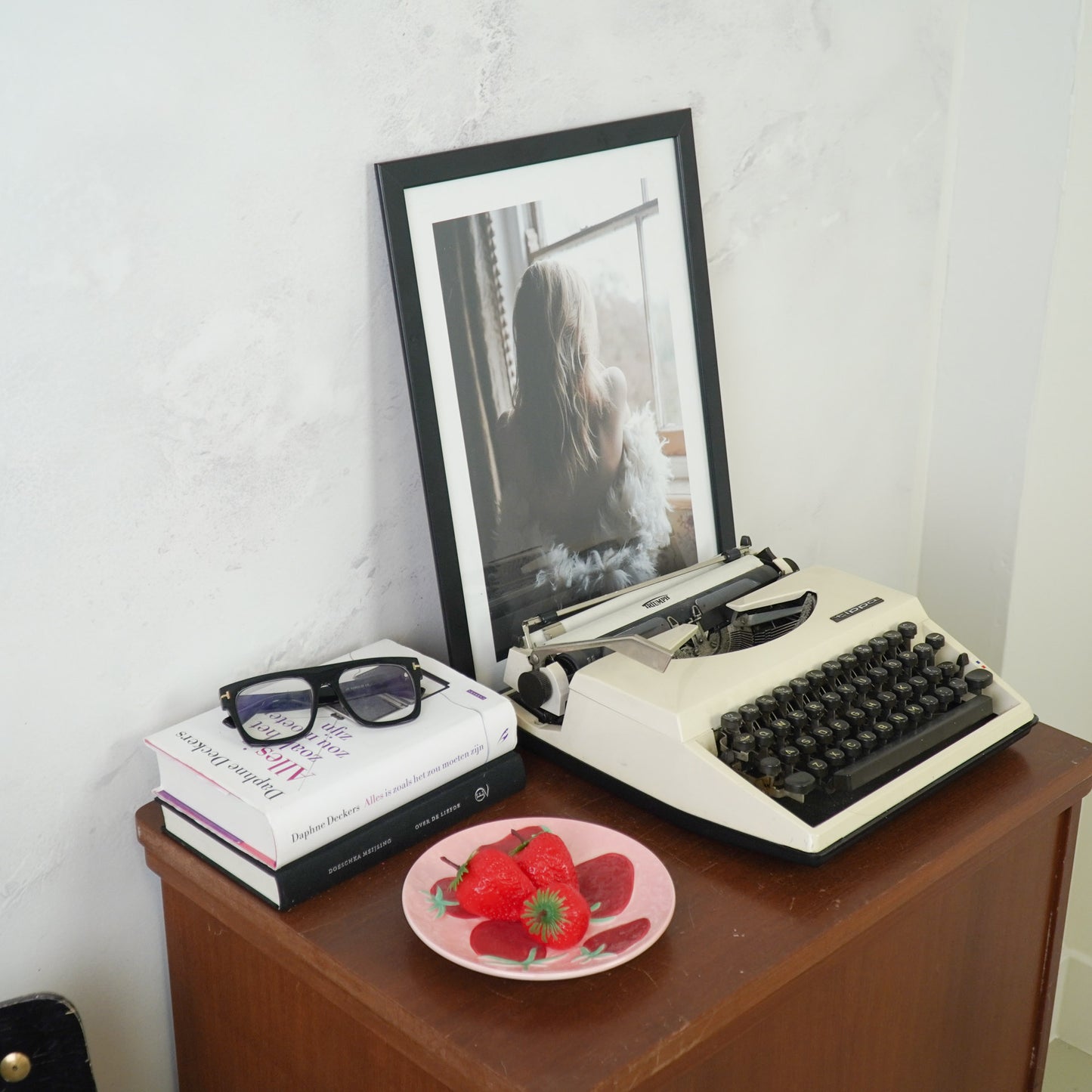 Deco Plate- Strawberries - Pink/ Red- 17,5x17,5x2cm