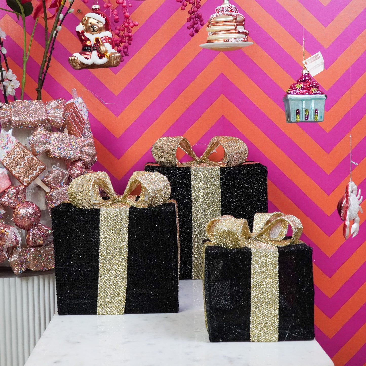 Led Xmas Gift - S3 - Polysterene - Black/Gold -15/20/25cm