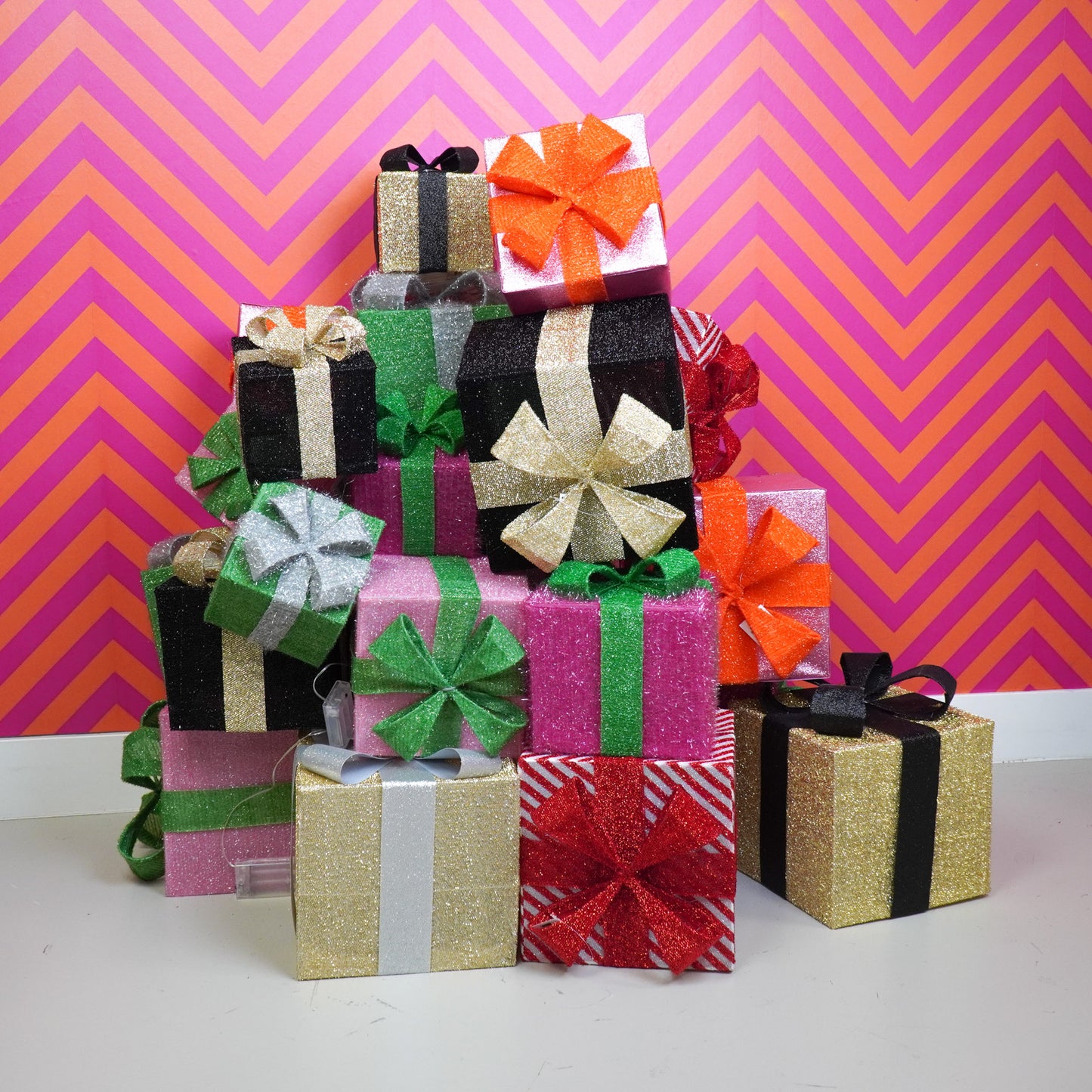 Led Xmas Gift - S3 - Polysterene - Black/Gold -15/20/25cm