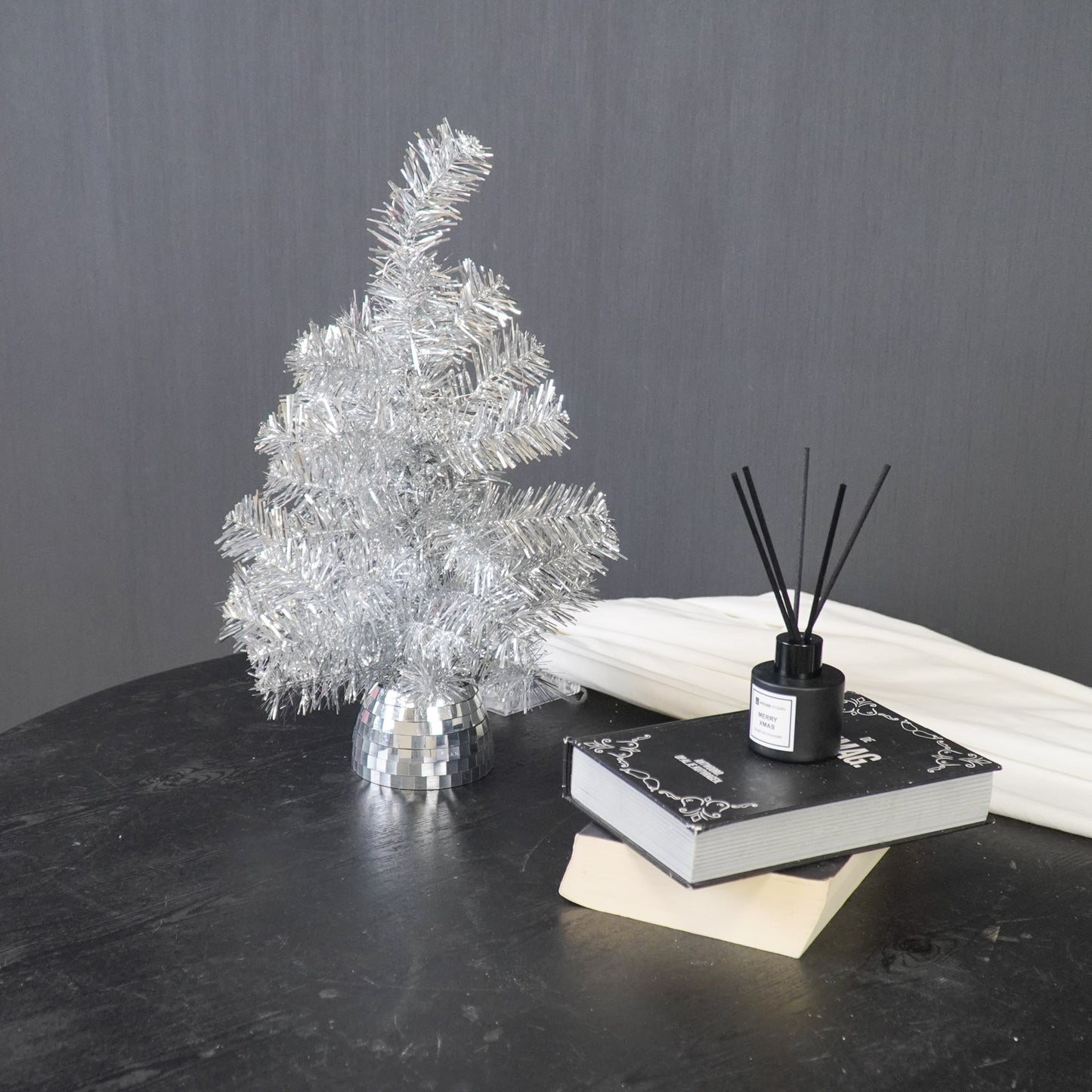 Artifical Tree- Xmas Tree- Ledlight - Battery- Silver -50cm