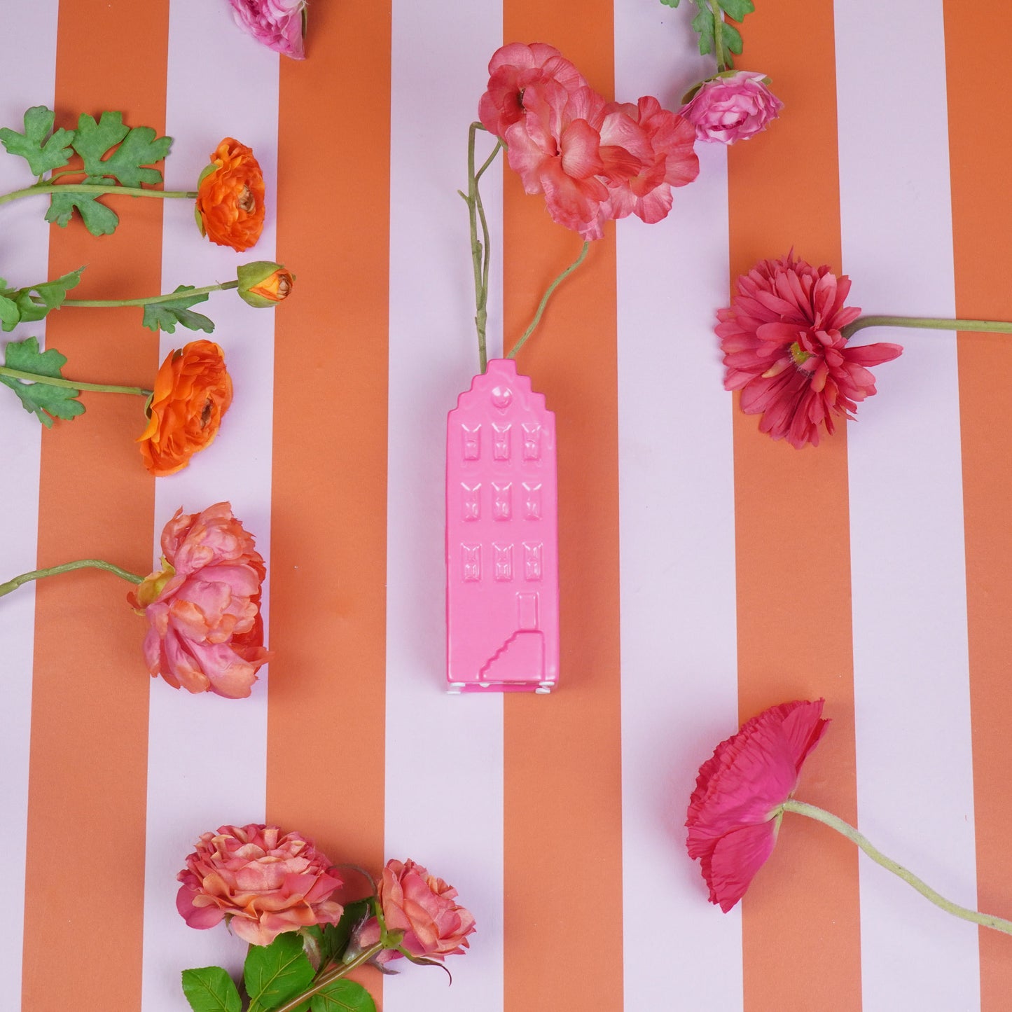 Flower Vase - House Vase - Ceramic - Neon Pink -6x5,5x18 cm