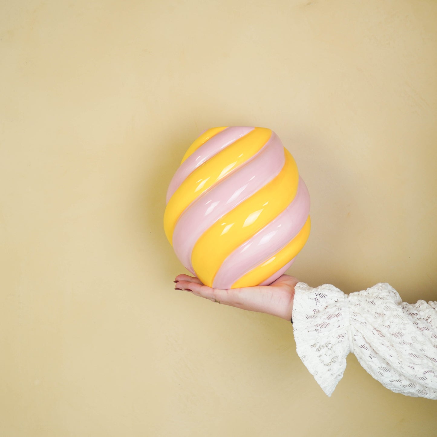 Flower Vase- Swirl Vase-Ceramic- Yellow/ Light Pink- 20x20x21,5 cm