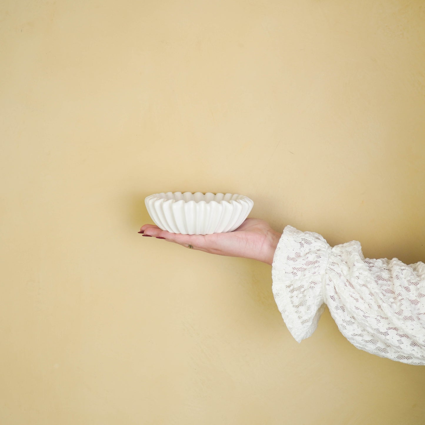 Bowl- Pleated Bowl - Ceramics- White- 15x15x4,5 cm