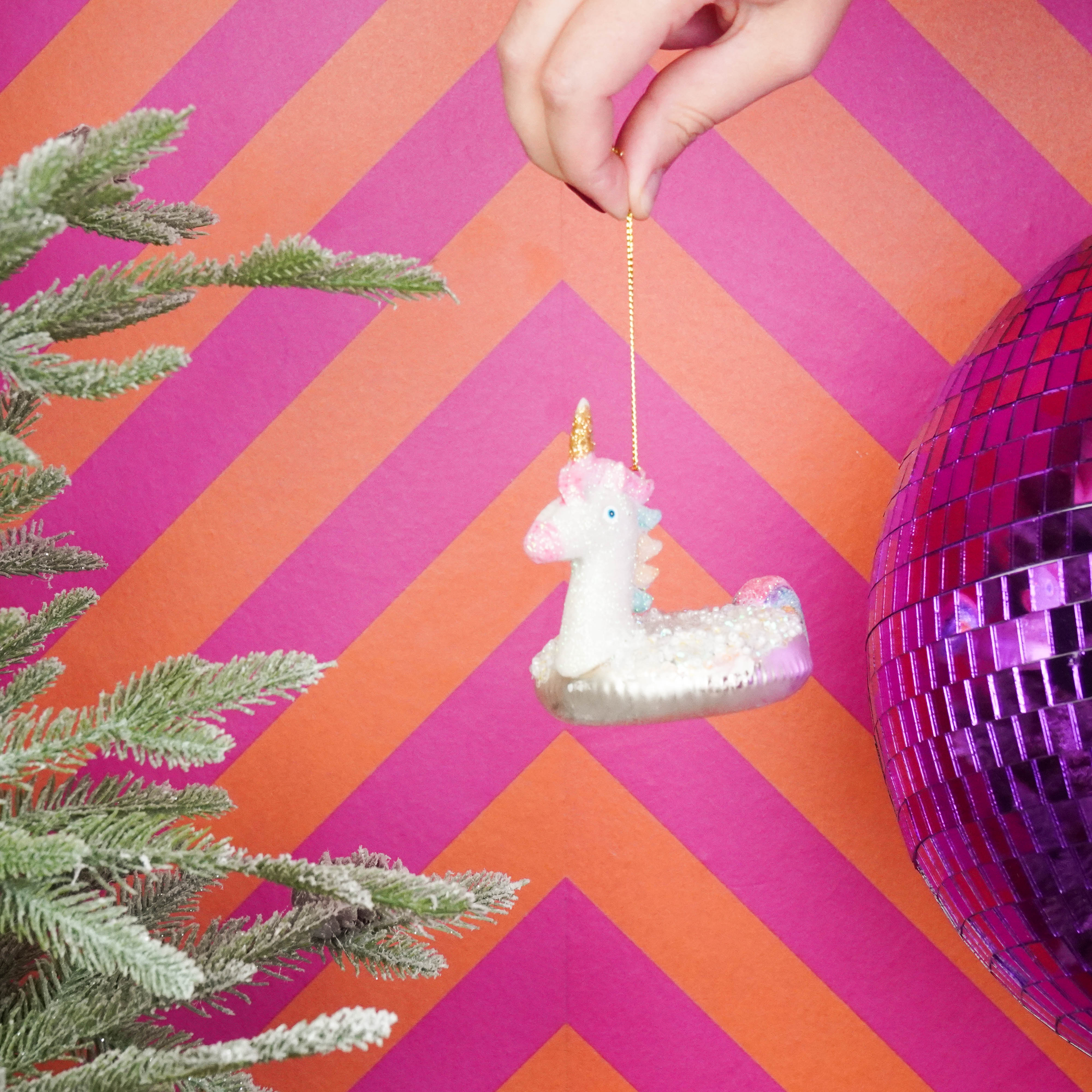Xmas Hanger- Unicorn - White - Glass - 8x9,5x9cm