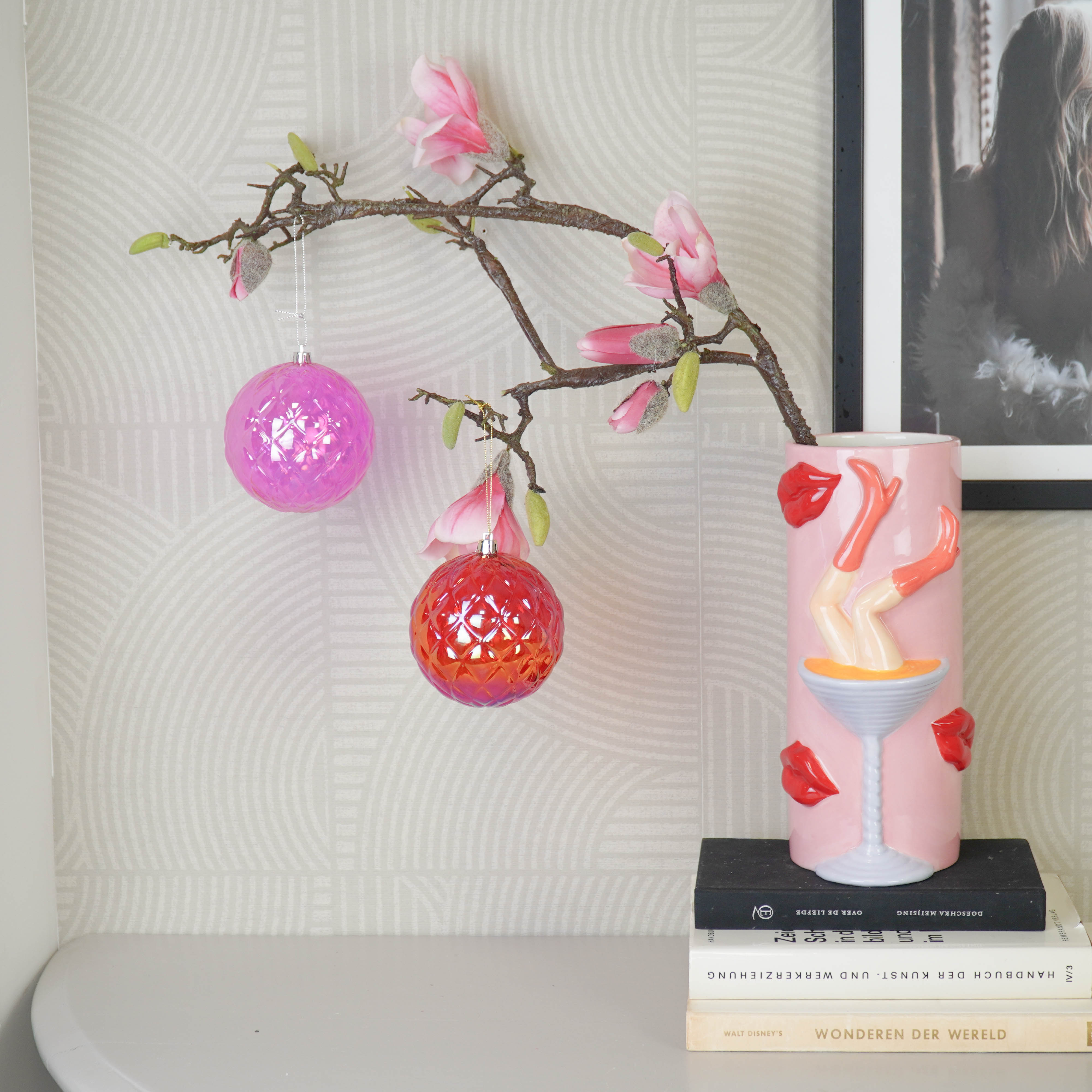 Ornament - Bauble - Plastic - Pink - 10x10cm