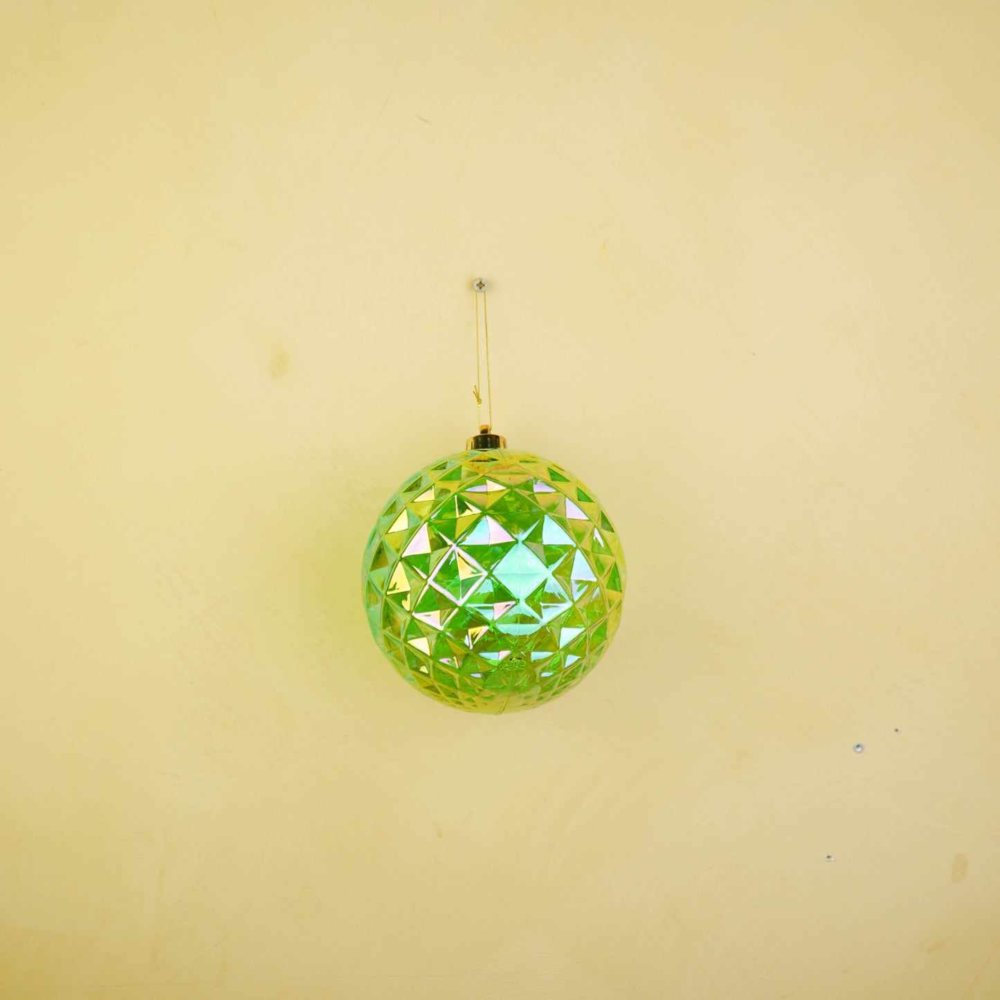 Ornament - Bauble - Plastic - Green - 15x15 cm