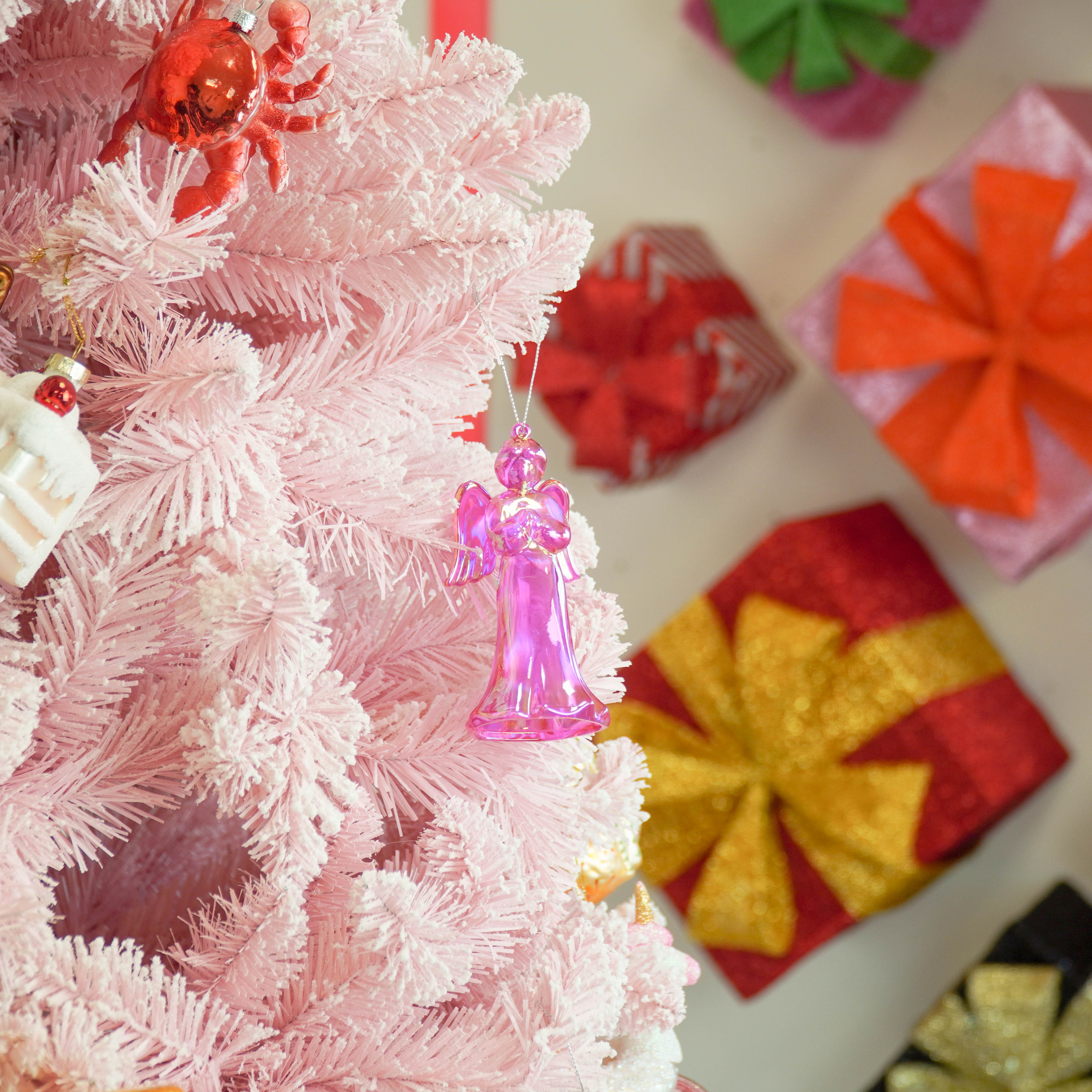 Ornament - Angel - Plastic - Pink - 6x5.5x11 cm