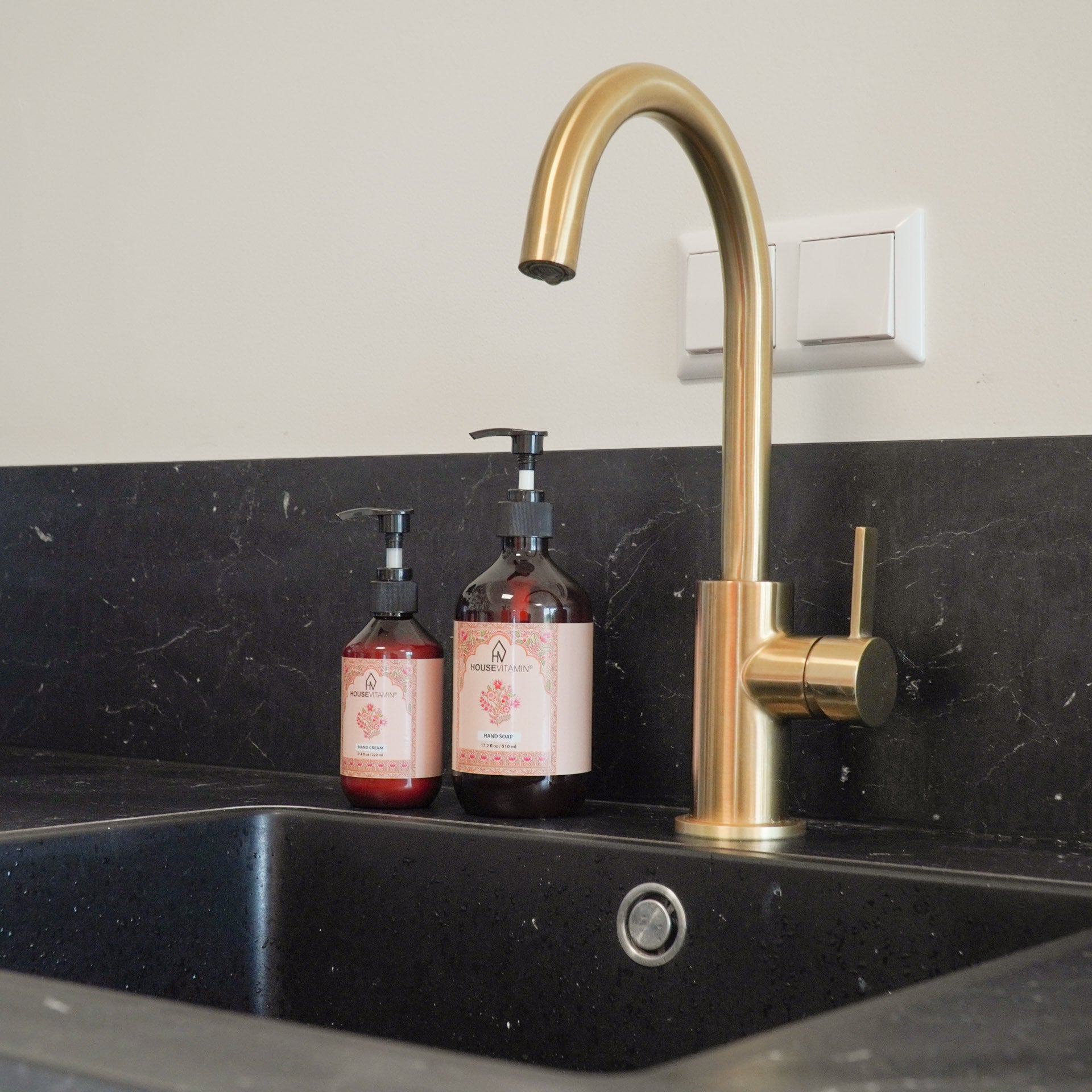 Handcream Pump Dispenser - Amber - 220ml