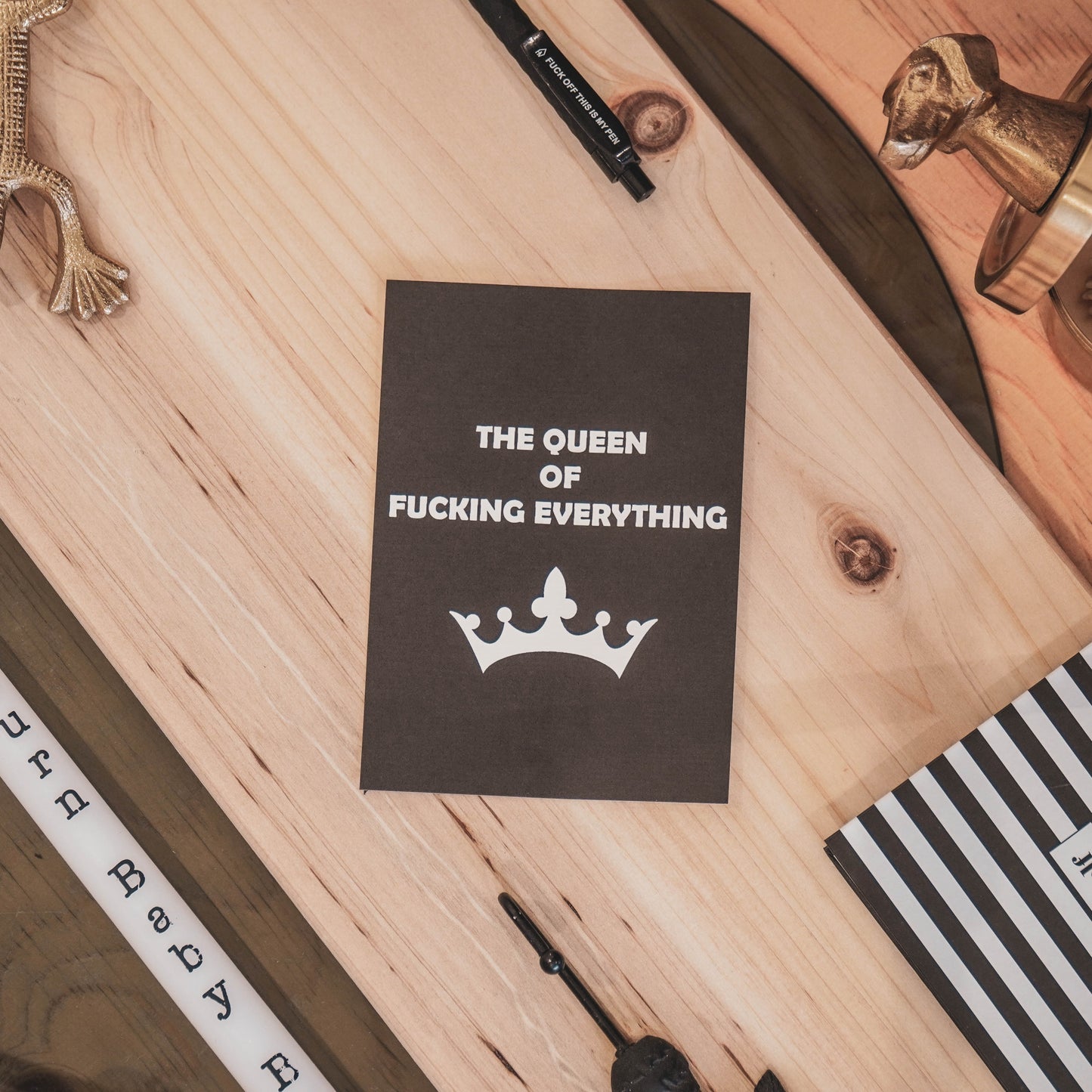 Housevitamin Postcard Queen of f*ck*n everything - Set of 5 - A6