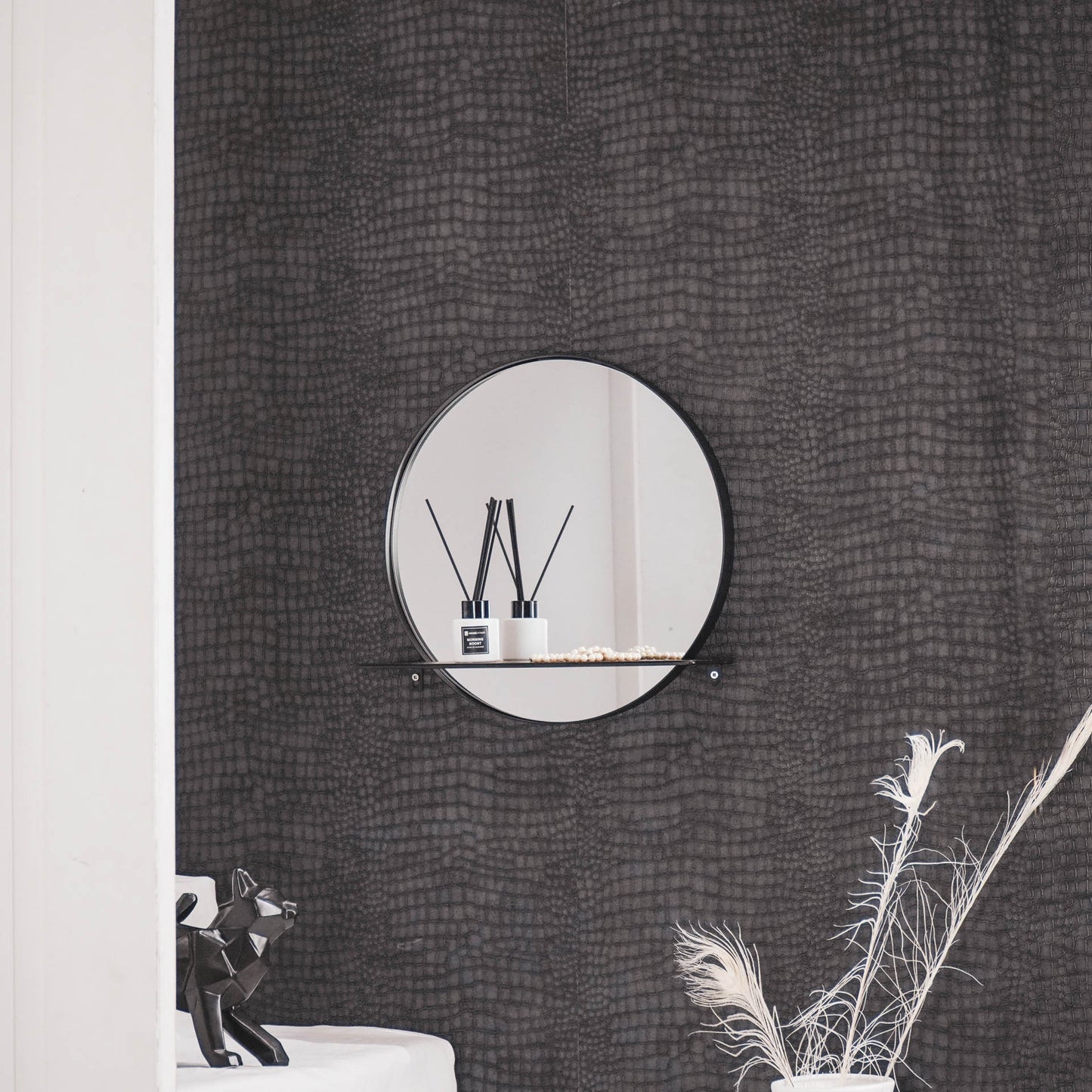 HV Round Metal Mirror with Shelf - Black - Ø40cm