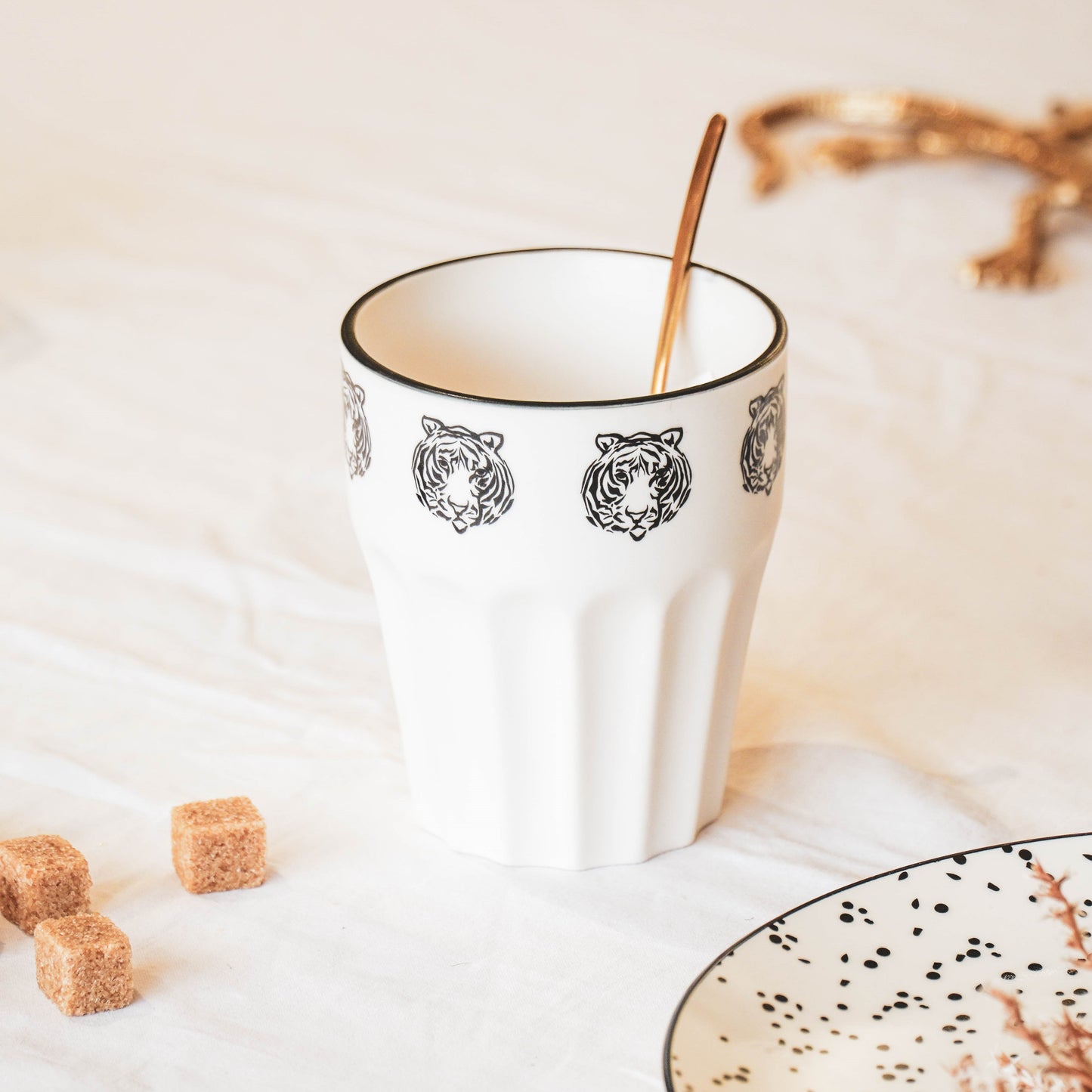 HV White Cup 9,5x11 cm - Tiger