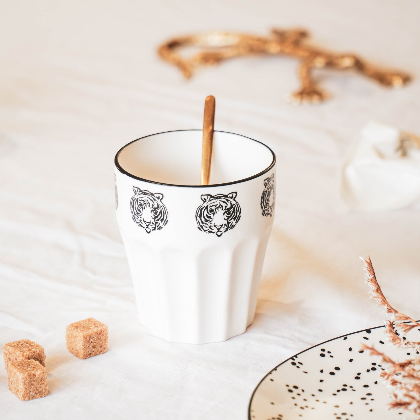 HV White Cup - 8,5 x9cm - Mr Tiger