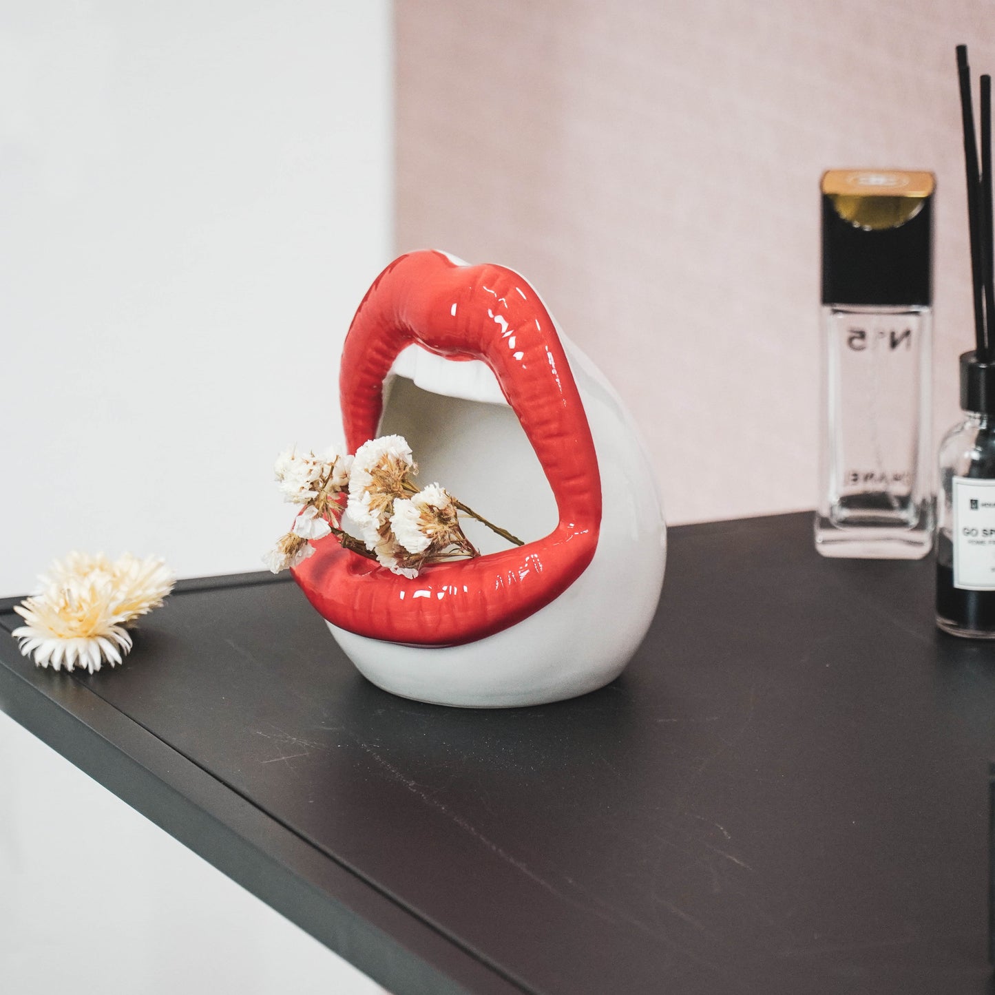 Pot - Lip - Ceramic - Red/White -10x10x12