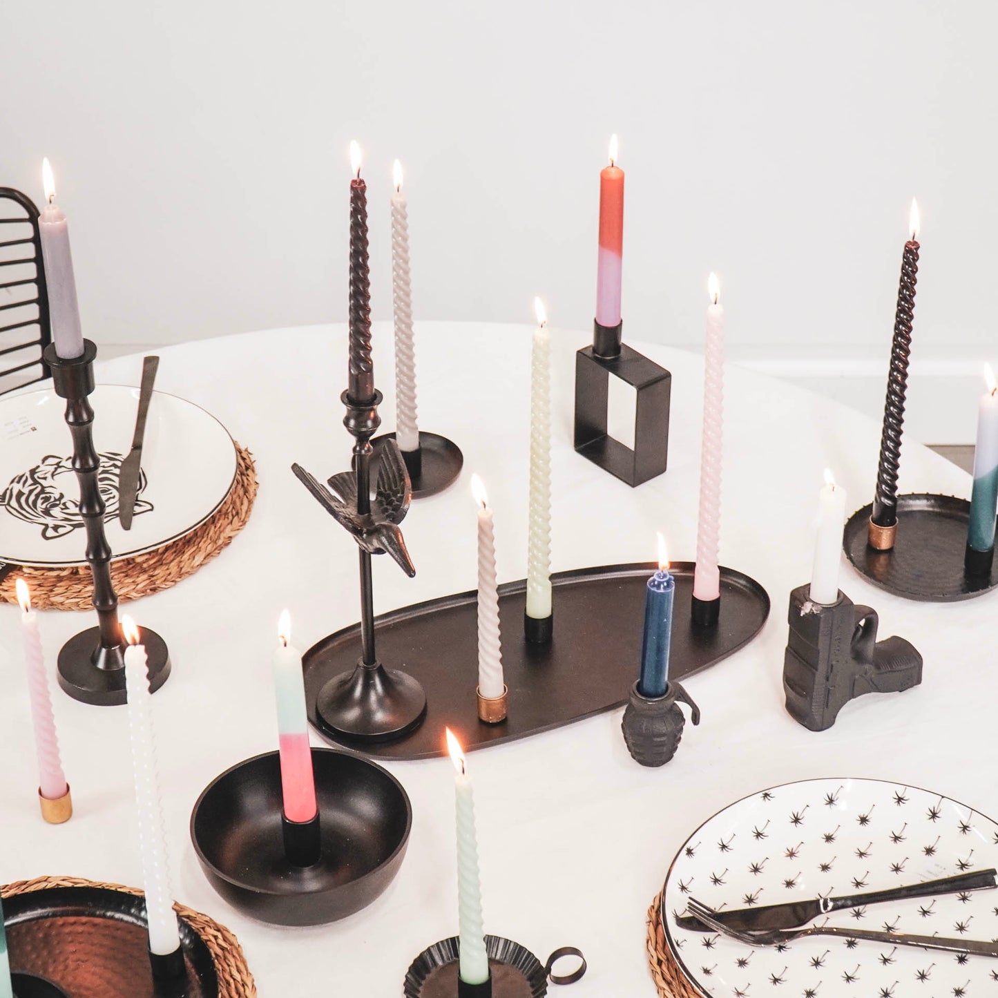 HV Twisted Candles 4 pcs - Black - 2x30cm