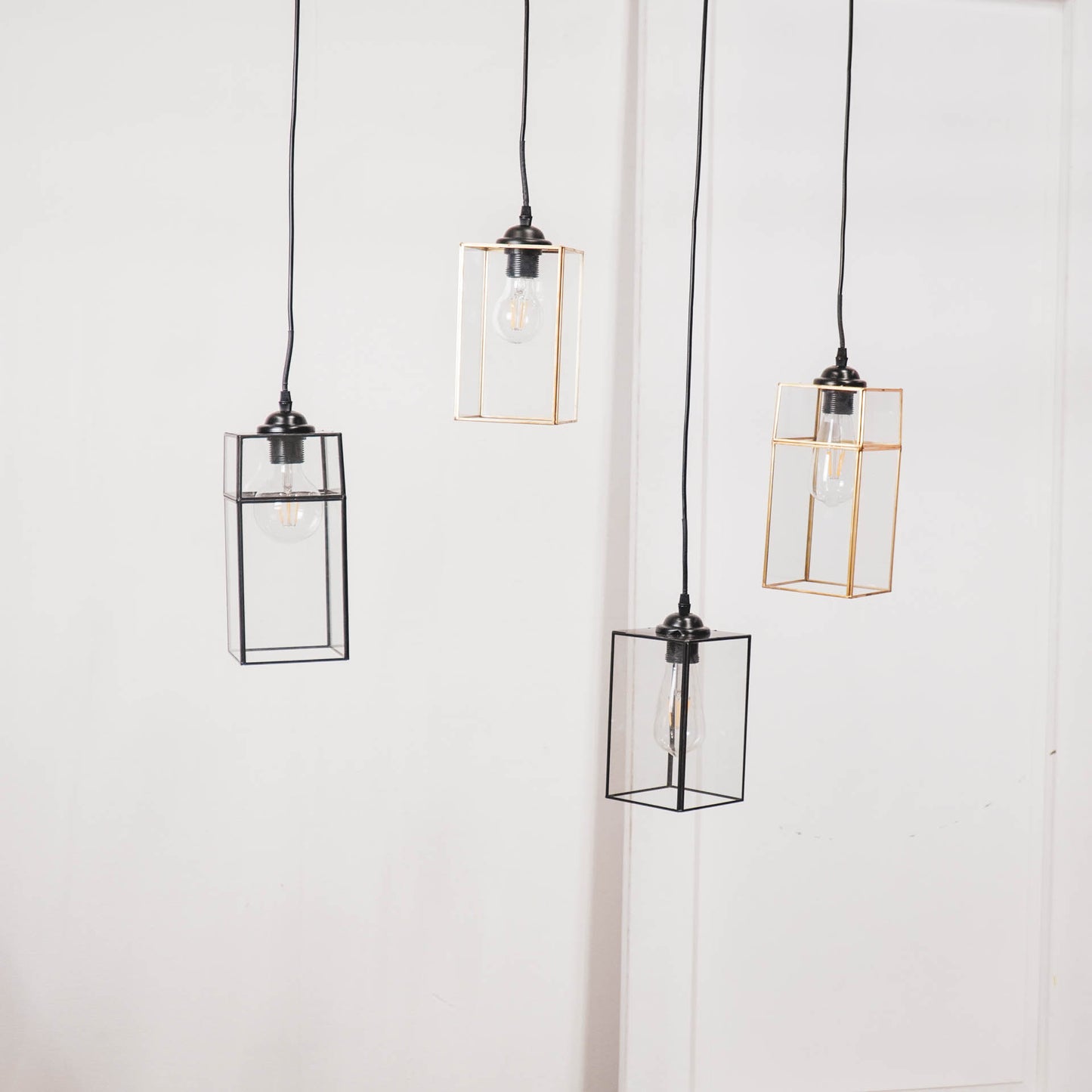 Lamp - Hang Lamp - Metal/Glass - Black - 12x12x20cm