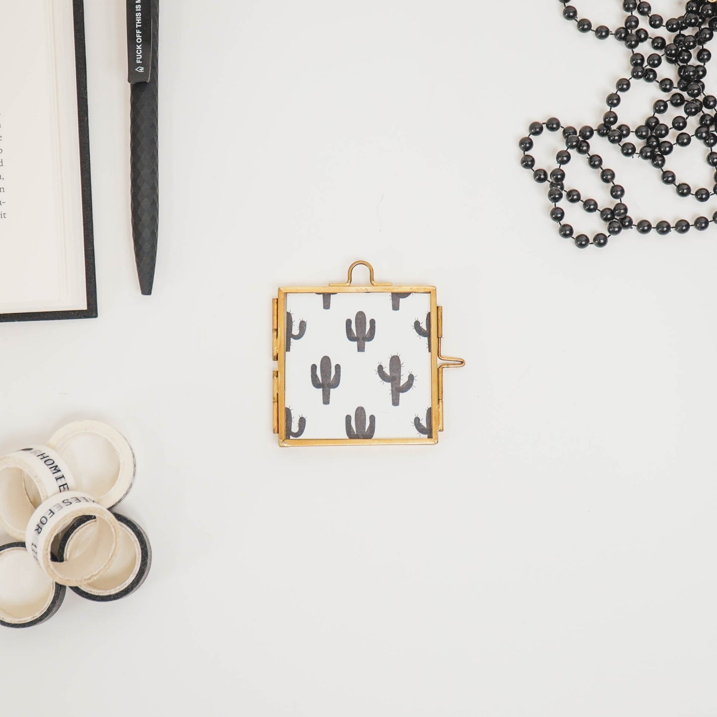 Picture Frame- Hanging - Metal/Glass - Gold - 6,5x6cm