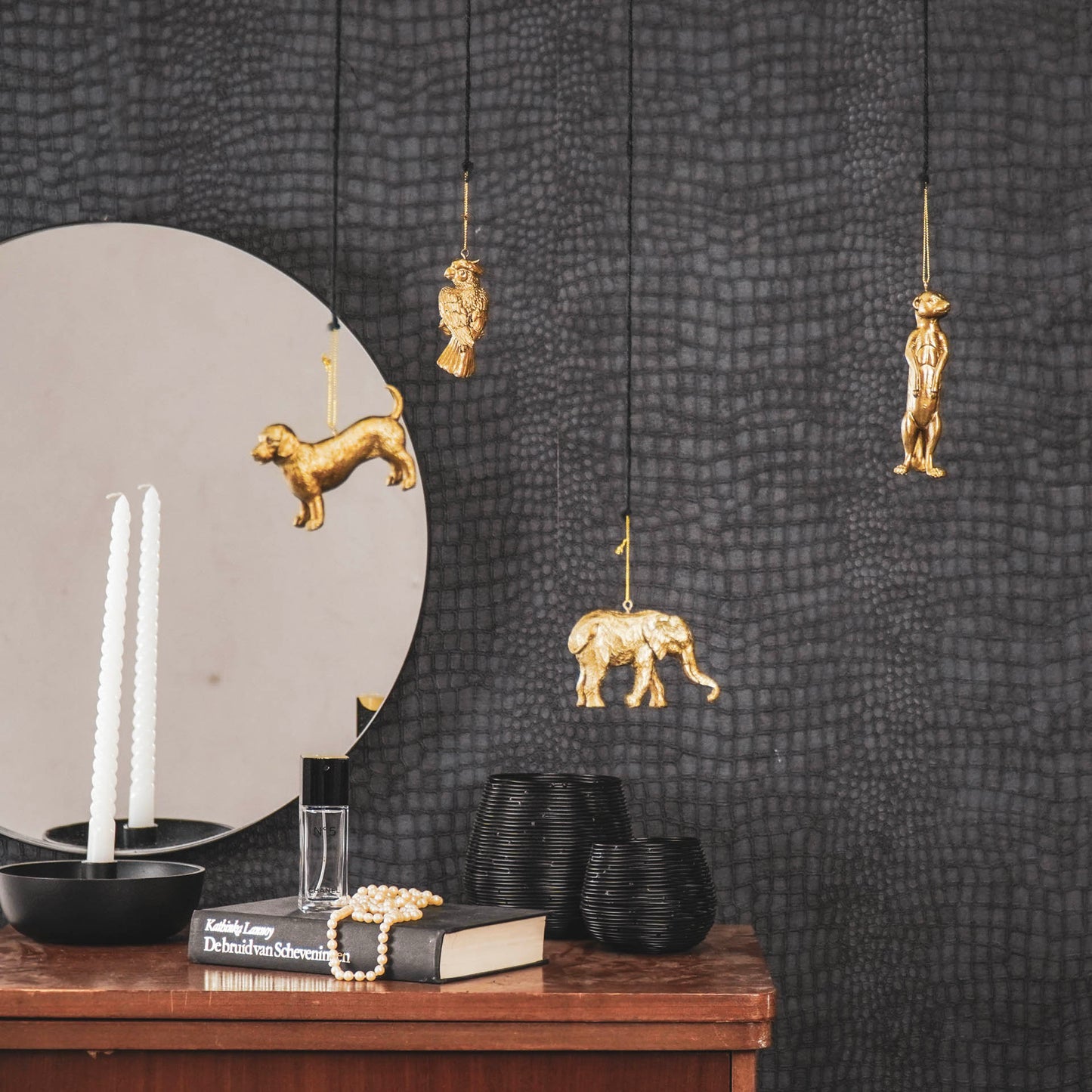 Housevitamin Meerkat Hanger - Gold - 11x3,2x3,2cm