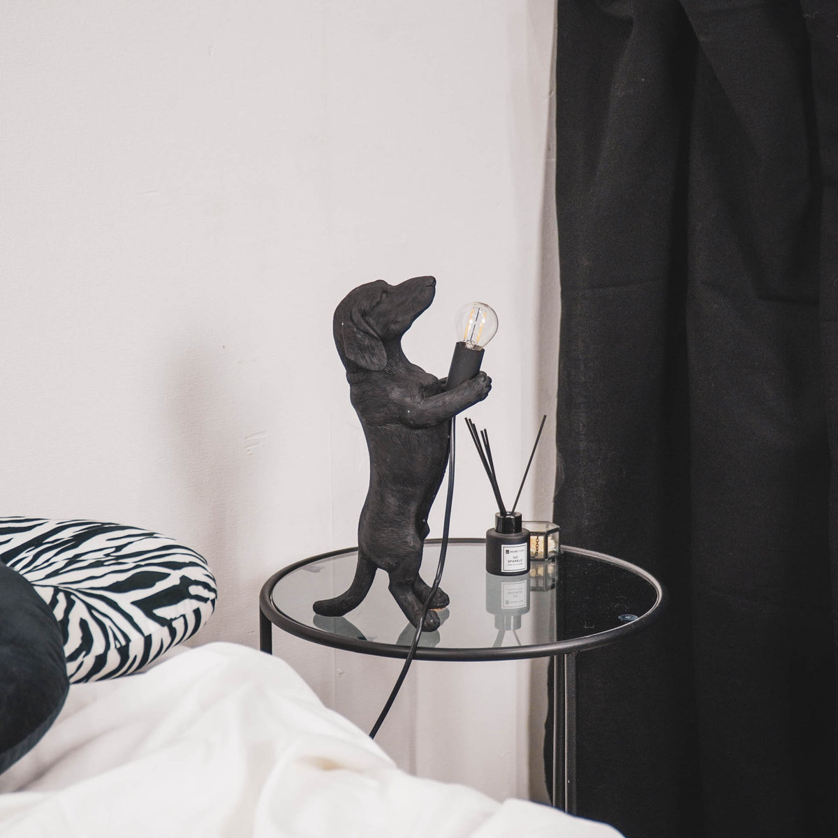 Table Lamp - Dachshund Lamp - Polyresin -Black - E14 - 10x15x38cm