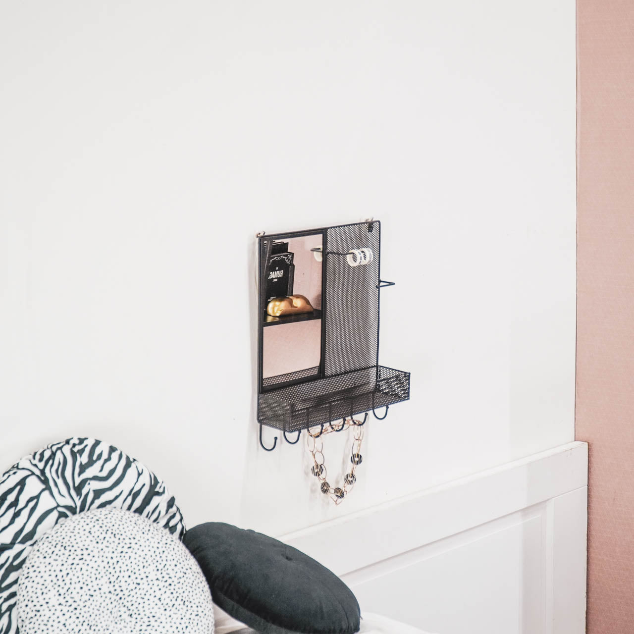 HV Black Metal Mirror - 40x10x46cm