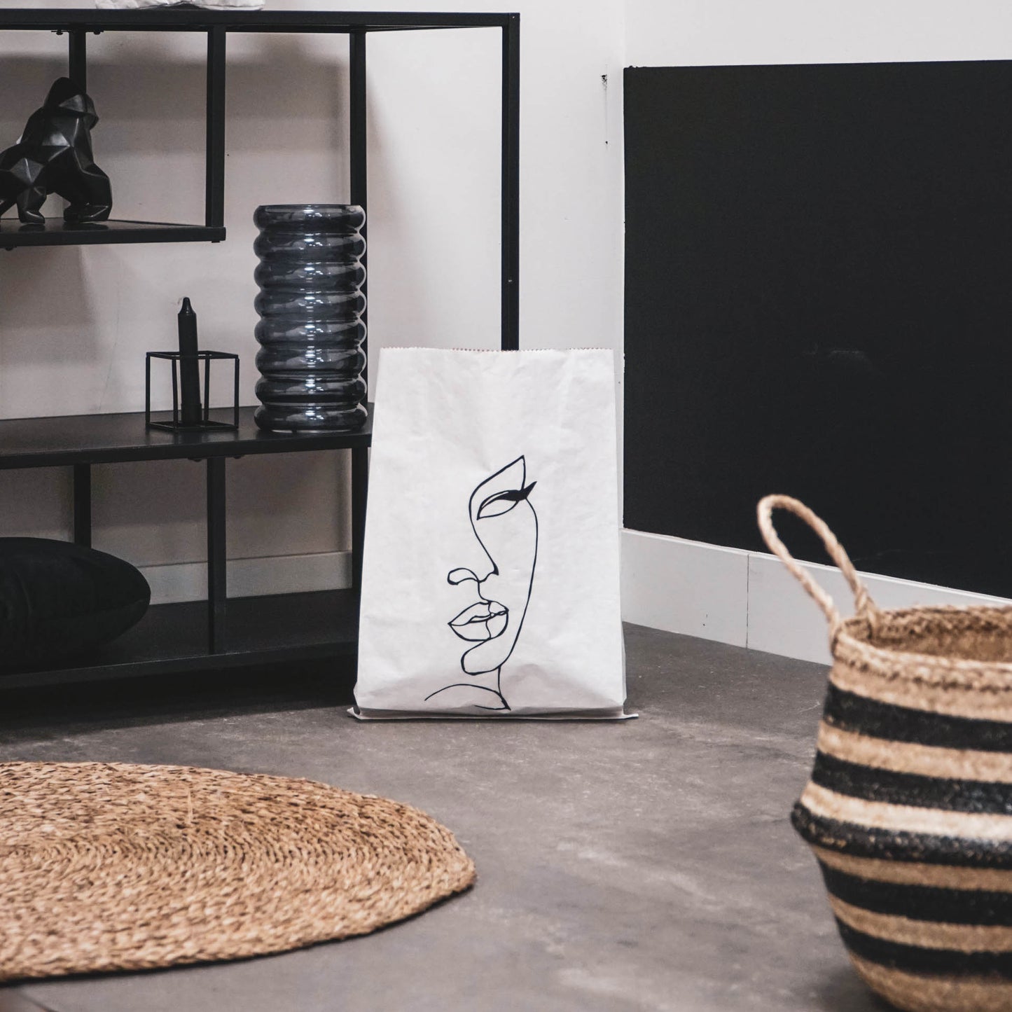 HV Paper Storage Bag - Pen drawing - 28x10x45cm