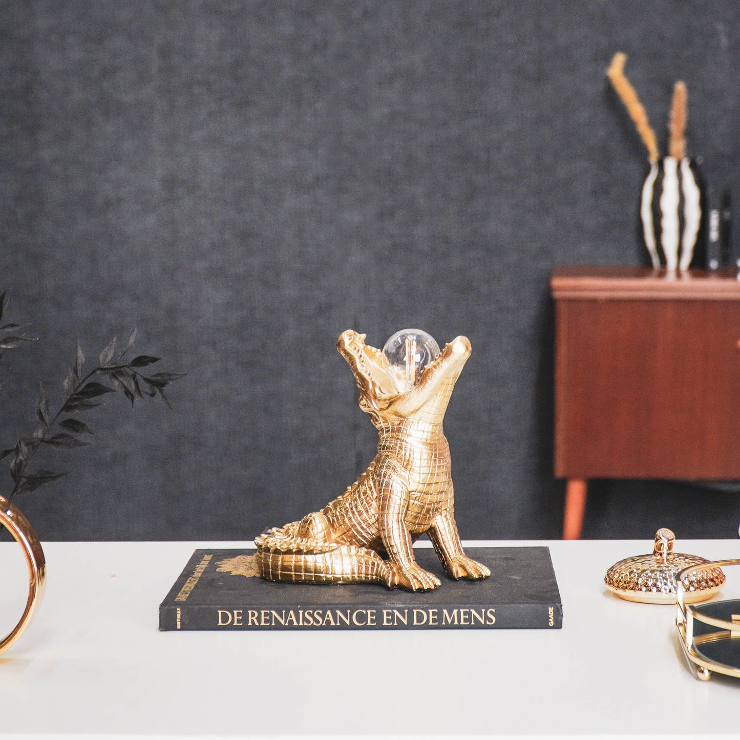 HV Crocodile Lamp- Gold-10x17x18,5 cm