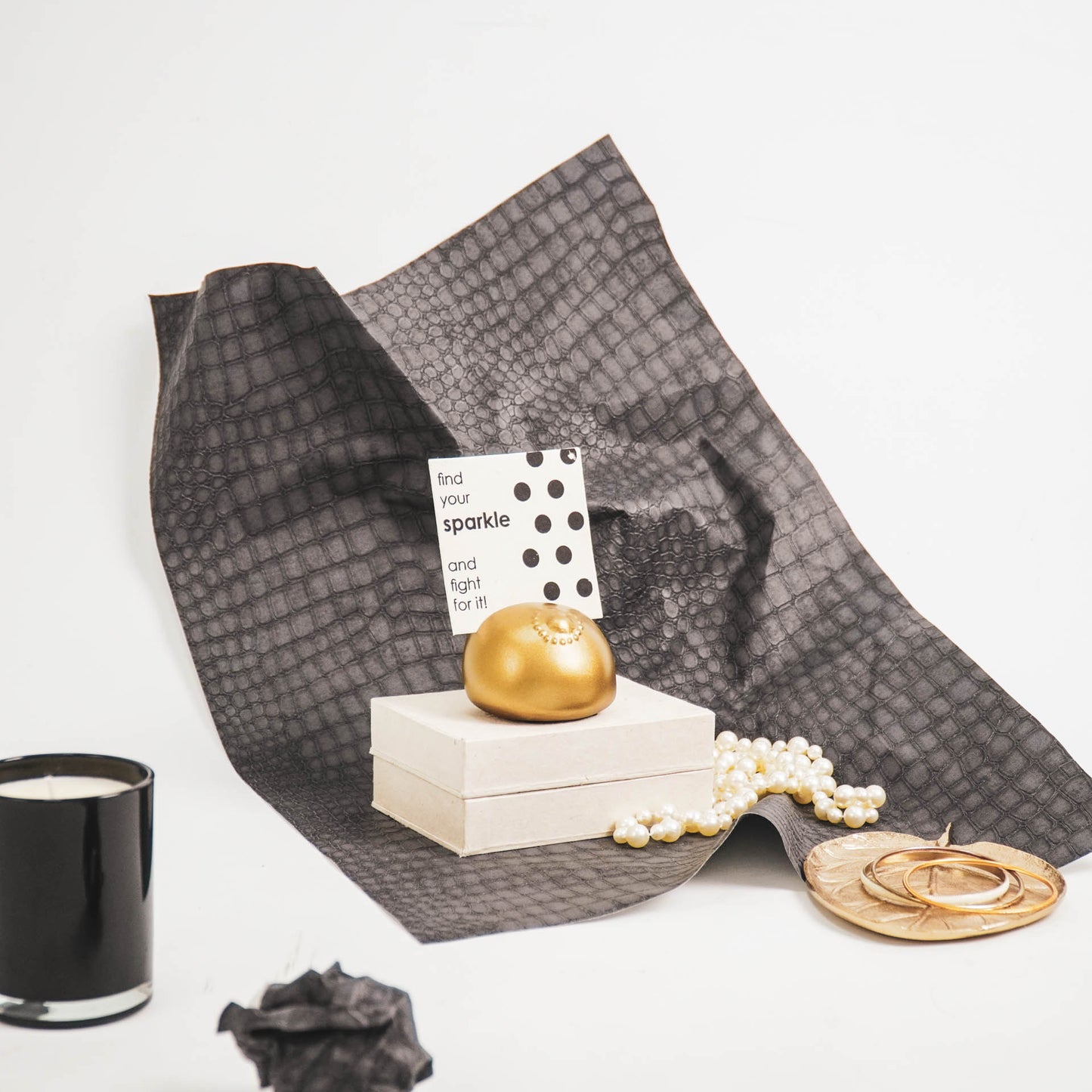 HV Your Body - Golden Breast Cardholder - 7.5x7.5x5.5cm
